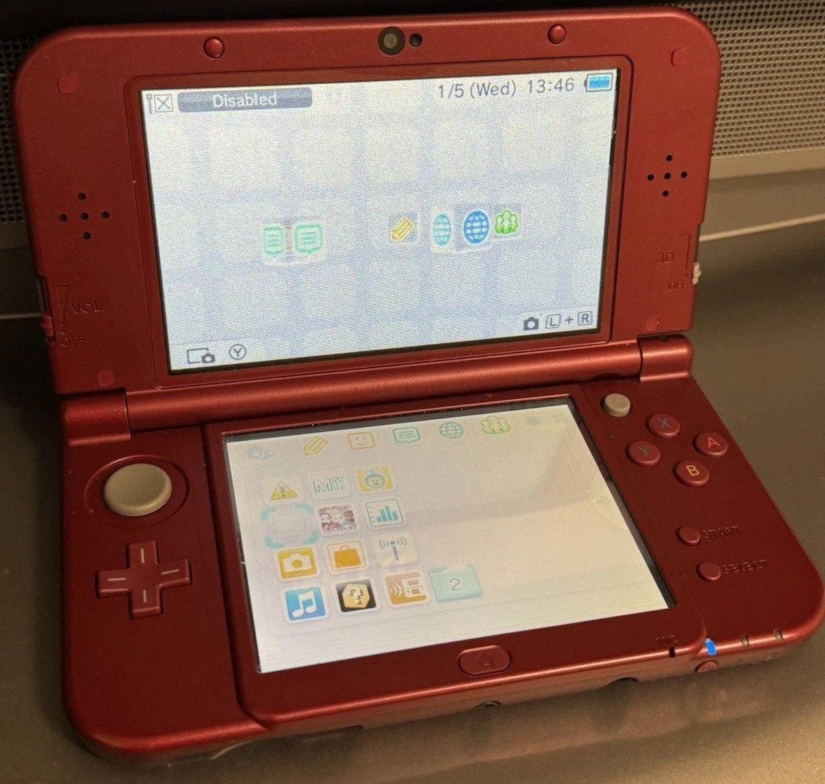 Nintendo NEW 3DS XL System – Red (RED001)