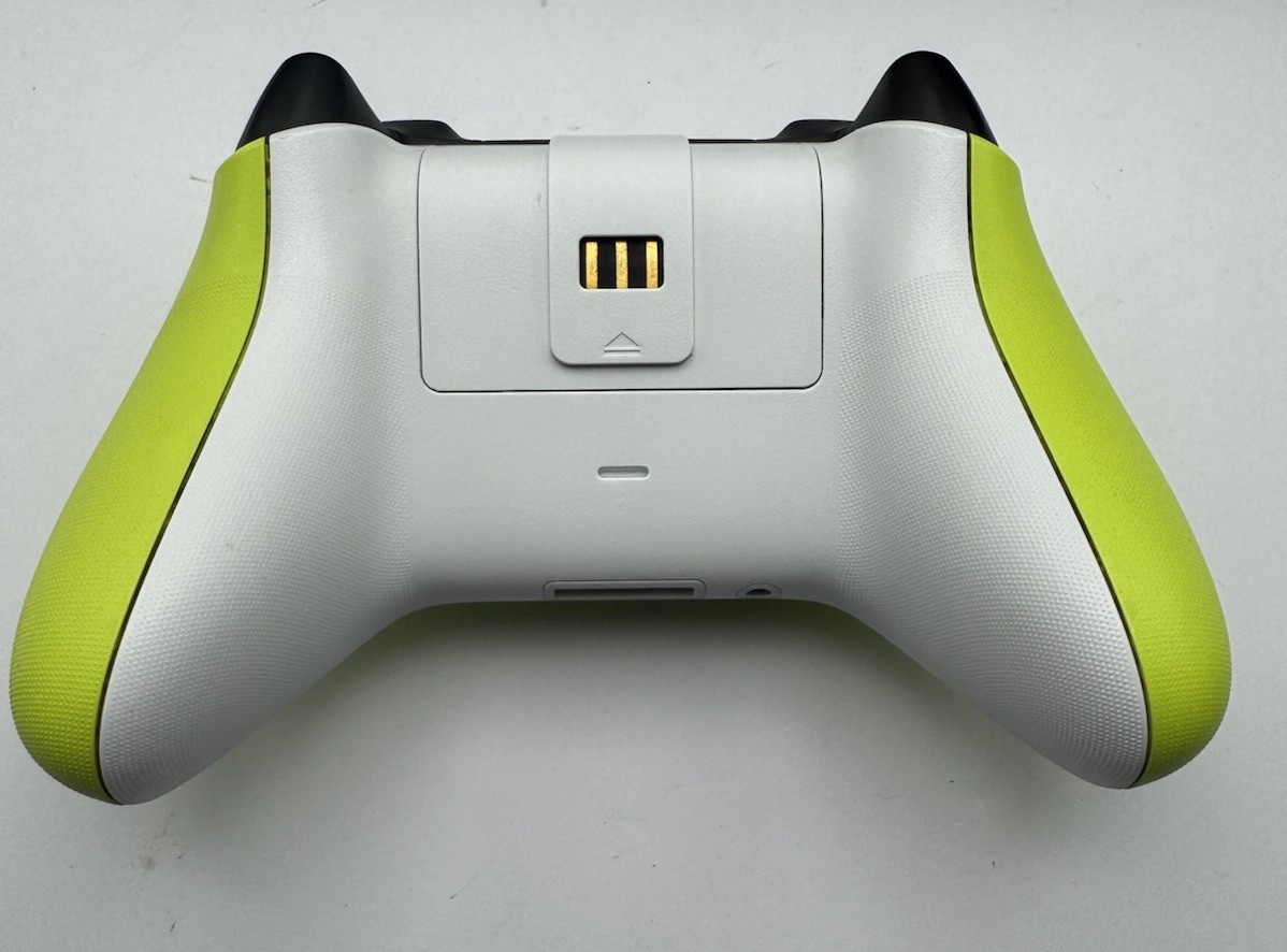 Microsoft Xbox One 1540 Console Tested W/ $30 Controller- Missing Power Chord
