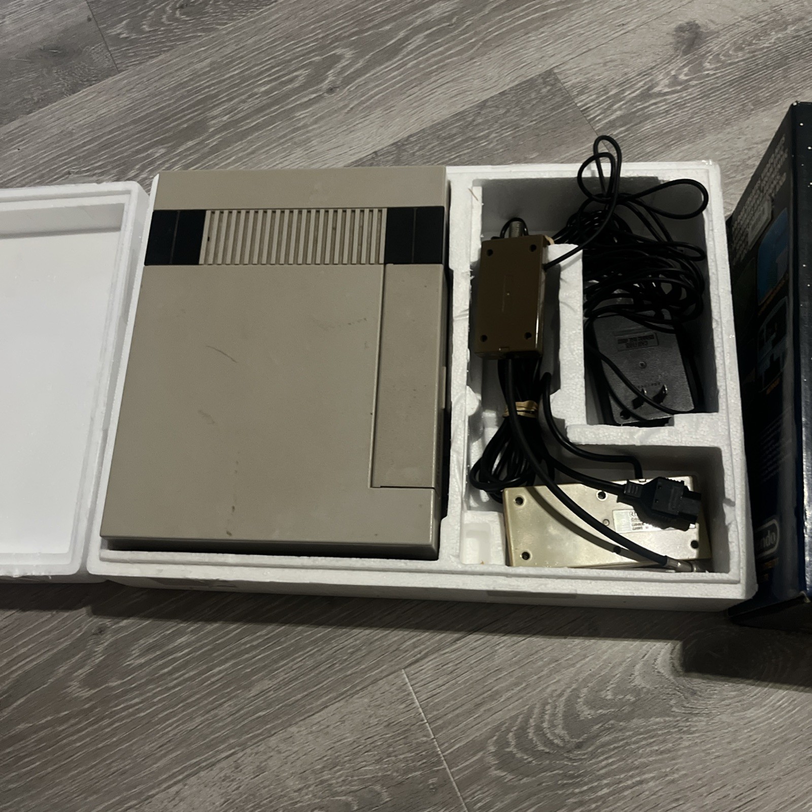 Nintendo NES Control Deck System Console ,With Box Tested Works
