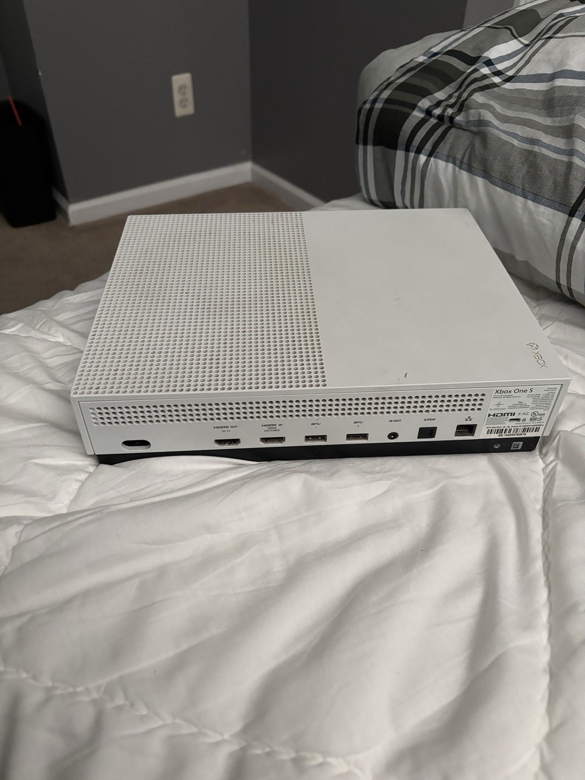 Microsoft Xbox One S White Console Wi-Fi Blu-Ray HDMI USB-A Ethernet