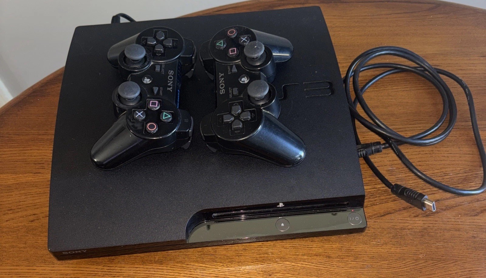 Sony PlayStation 3 Slim PS3 320GB Console 2 Controller + Cords