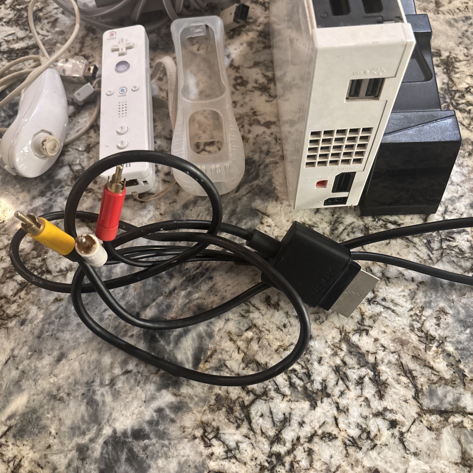 White Wiii Console with 2 Controllers. power corD & RCA