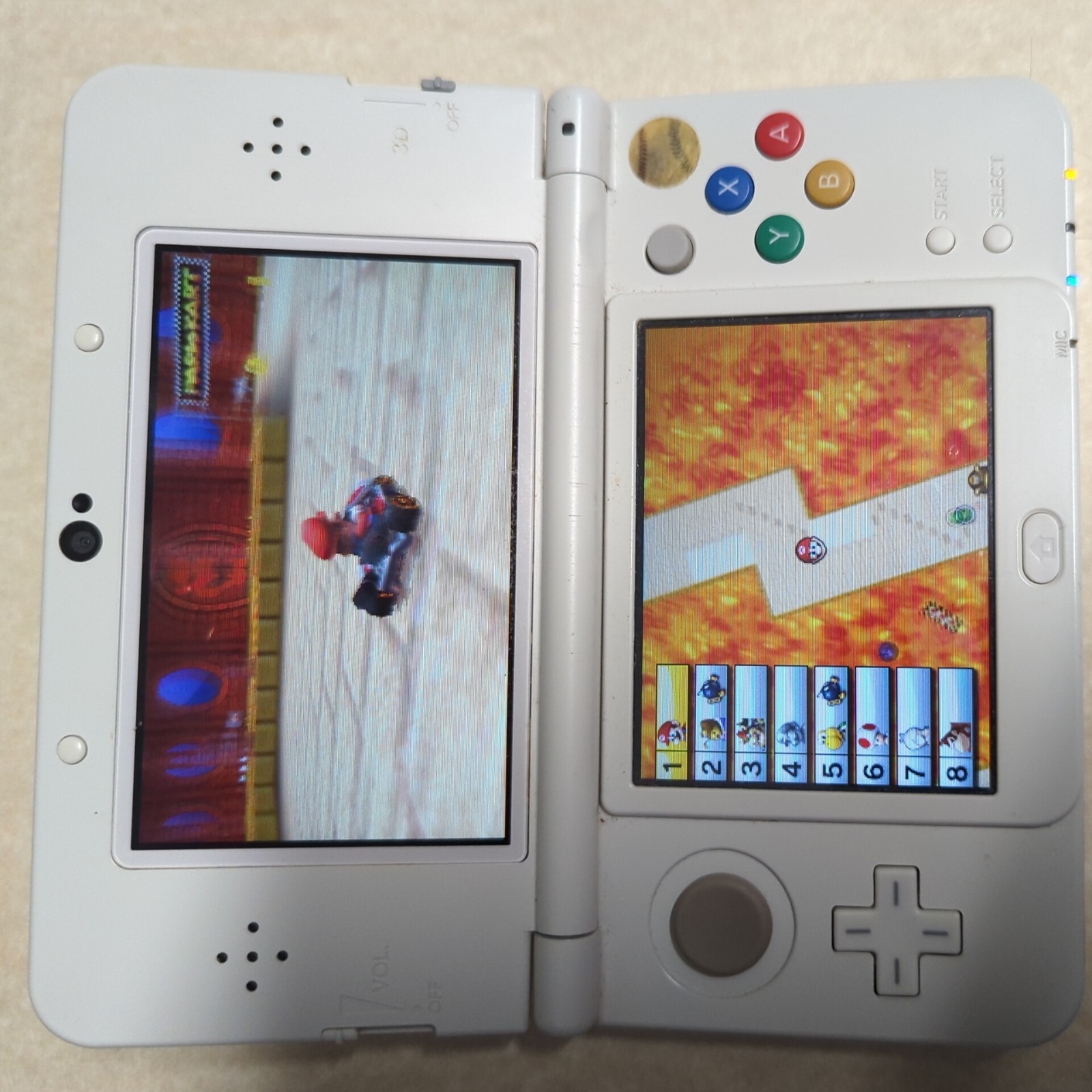 Nintendo New Nintendo 3DS White w/Mario Kart 7 and charger 3D Touchscreen 4GB US
