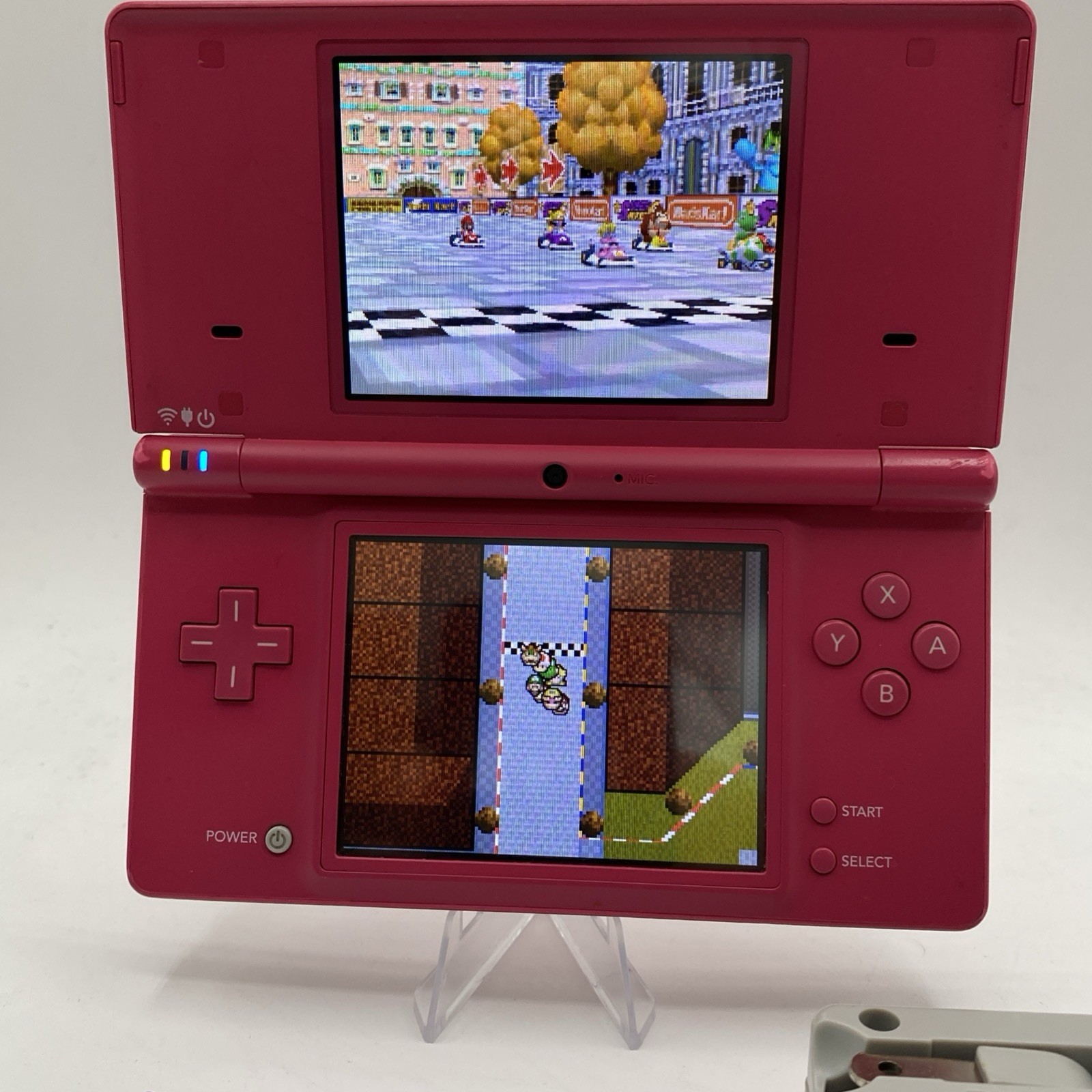 Nintendo DSi Hot Pink – Bundle Excellent Condition