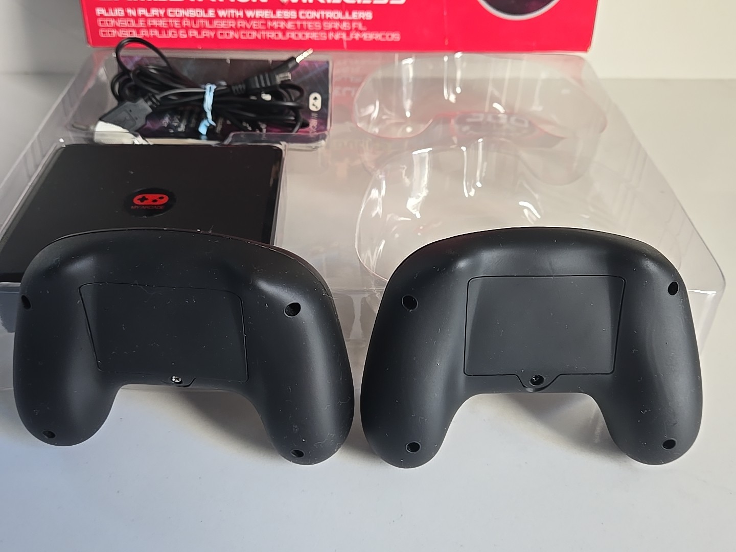 Date East Gamestation Wireless 300 Games Plug ‘N Play Console B-Wings Bad Dudes