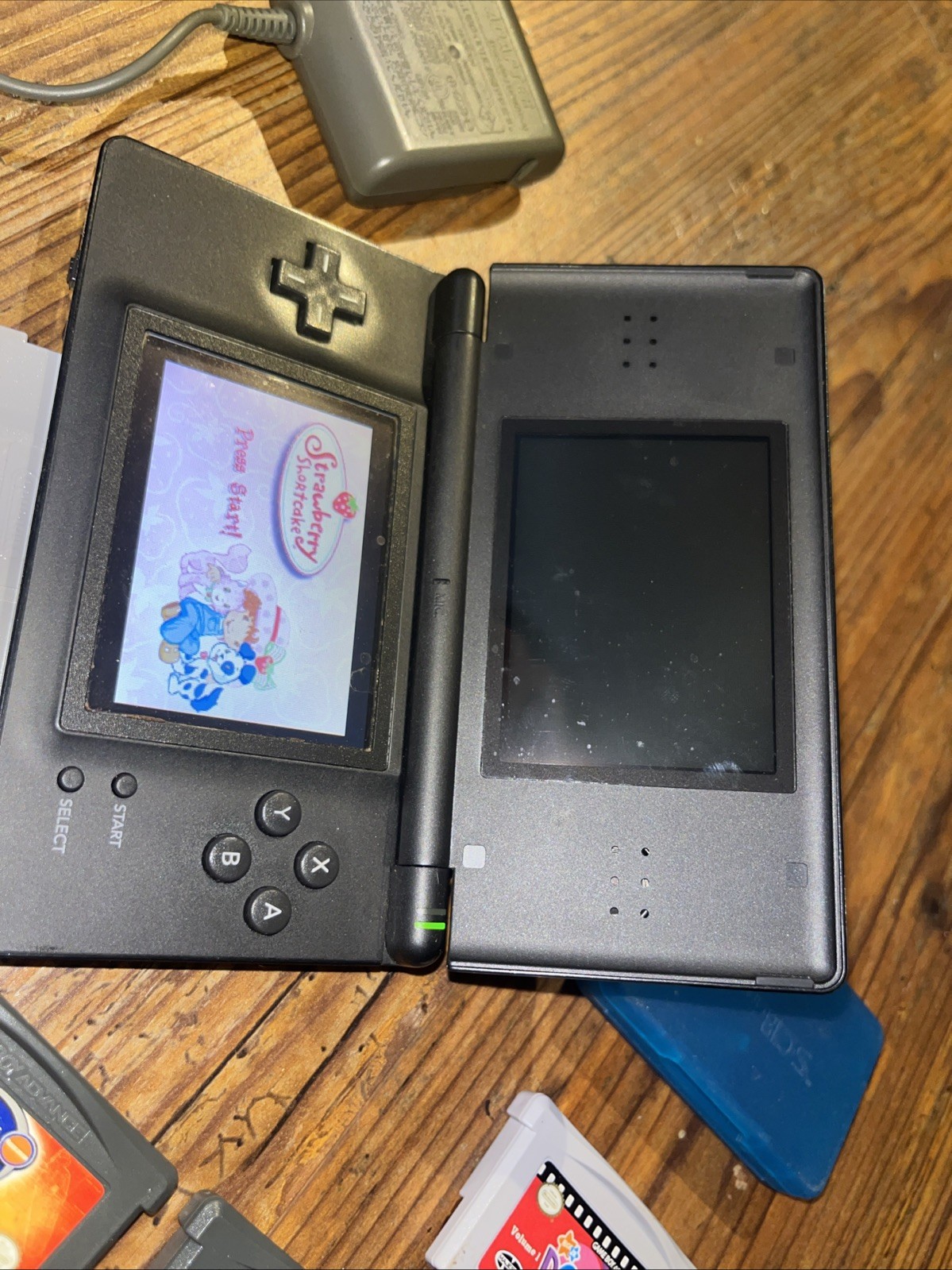 Nintendo DS Lite Black Console Bundle with 9 games – Tested & Working