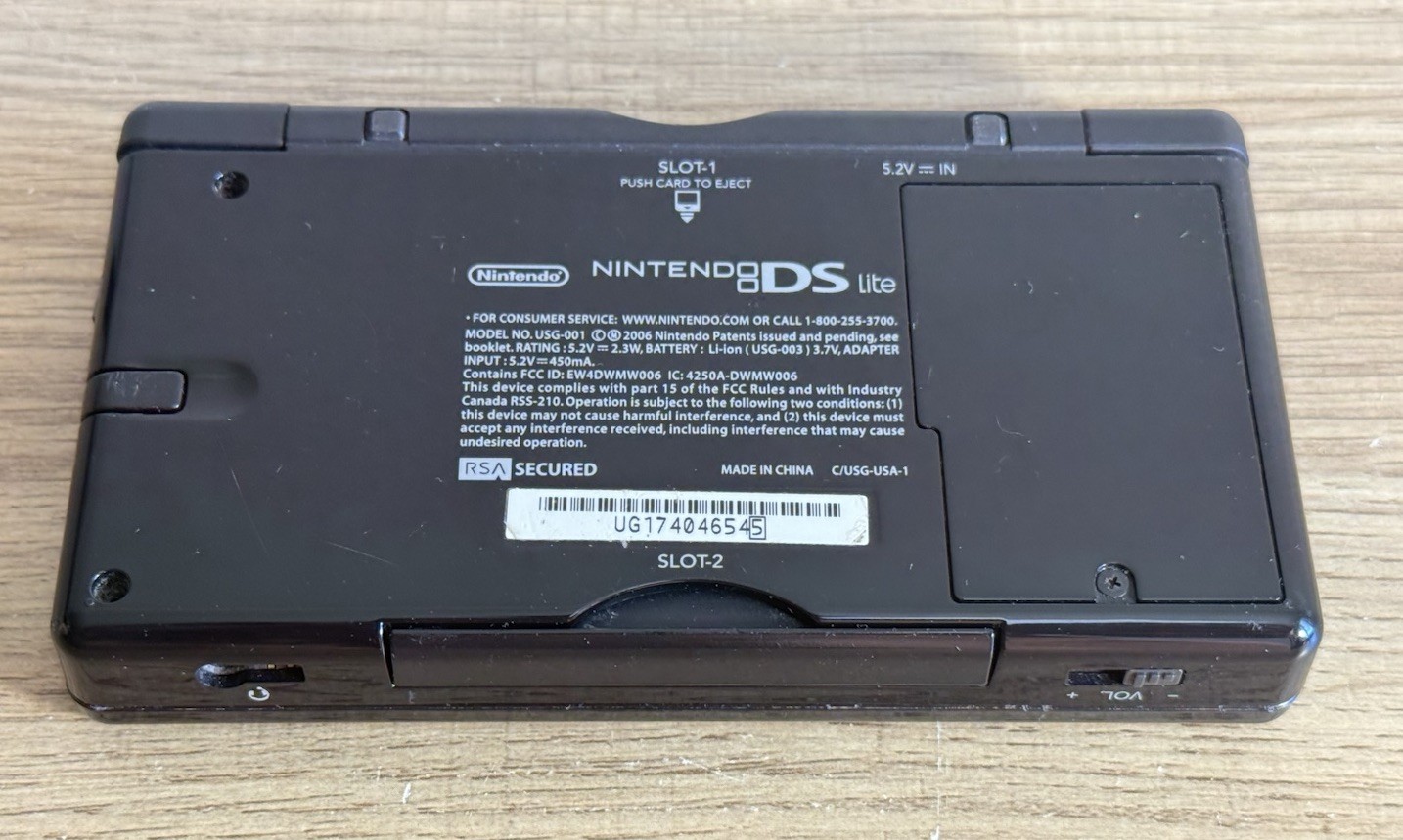 Nintendo DS Lite Black Console Excellent Condition Working w/Charger & Stylus