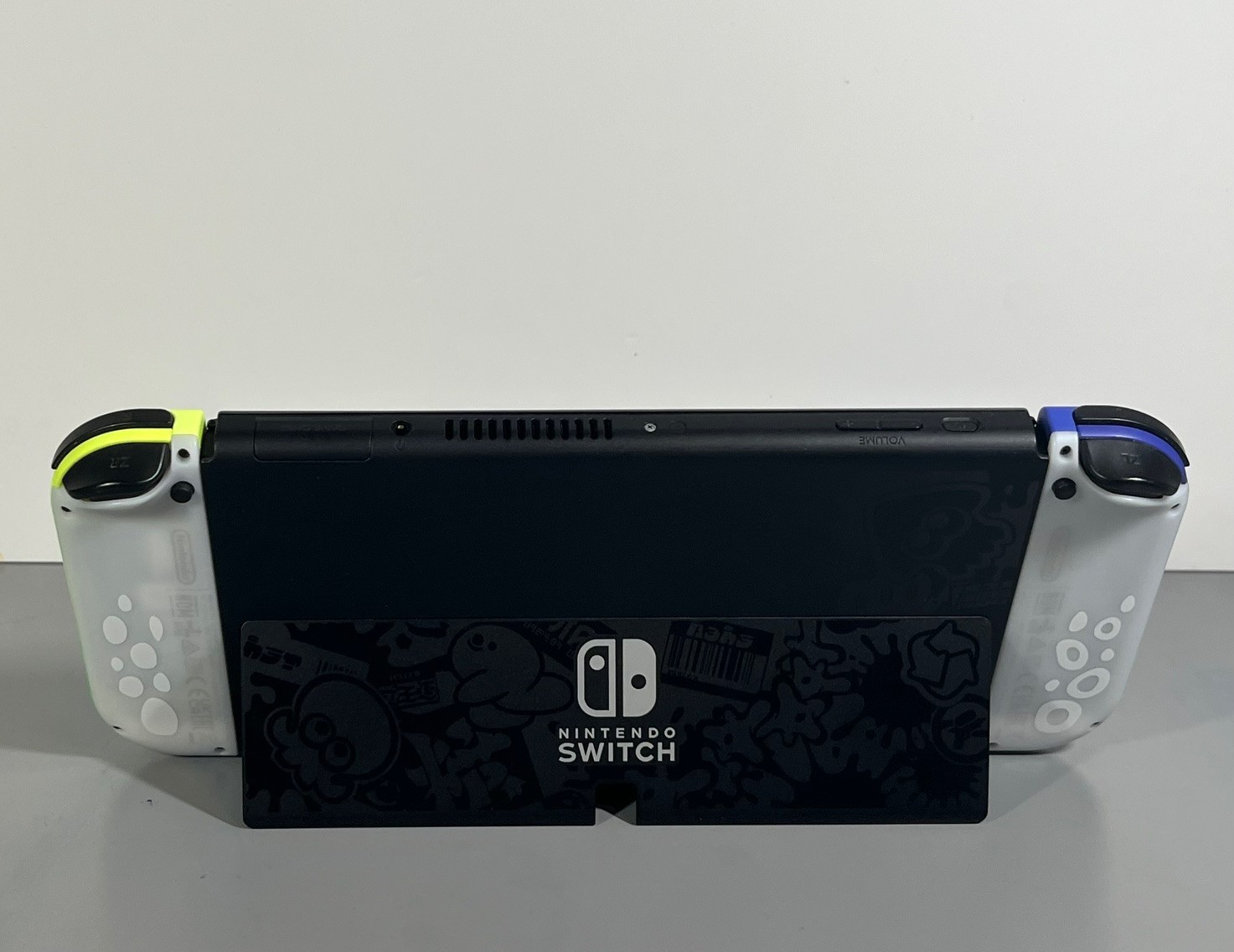 Nintendo Switch OLED Splatoon 3 Edition – Excellent Condition.