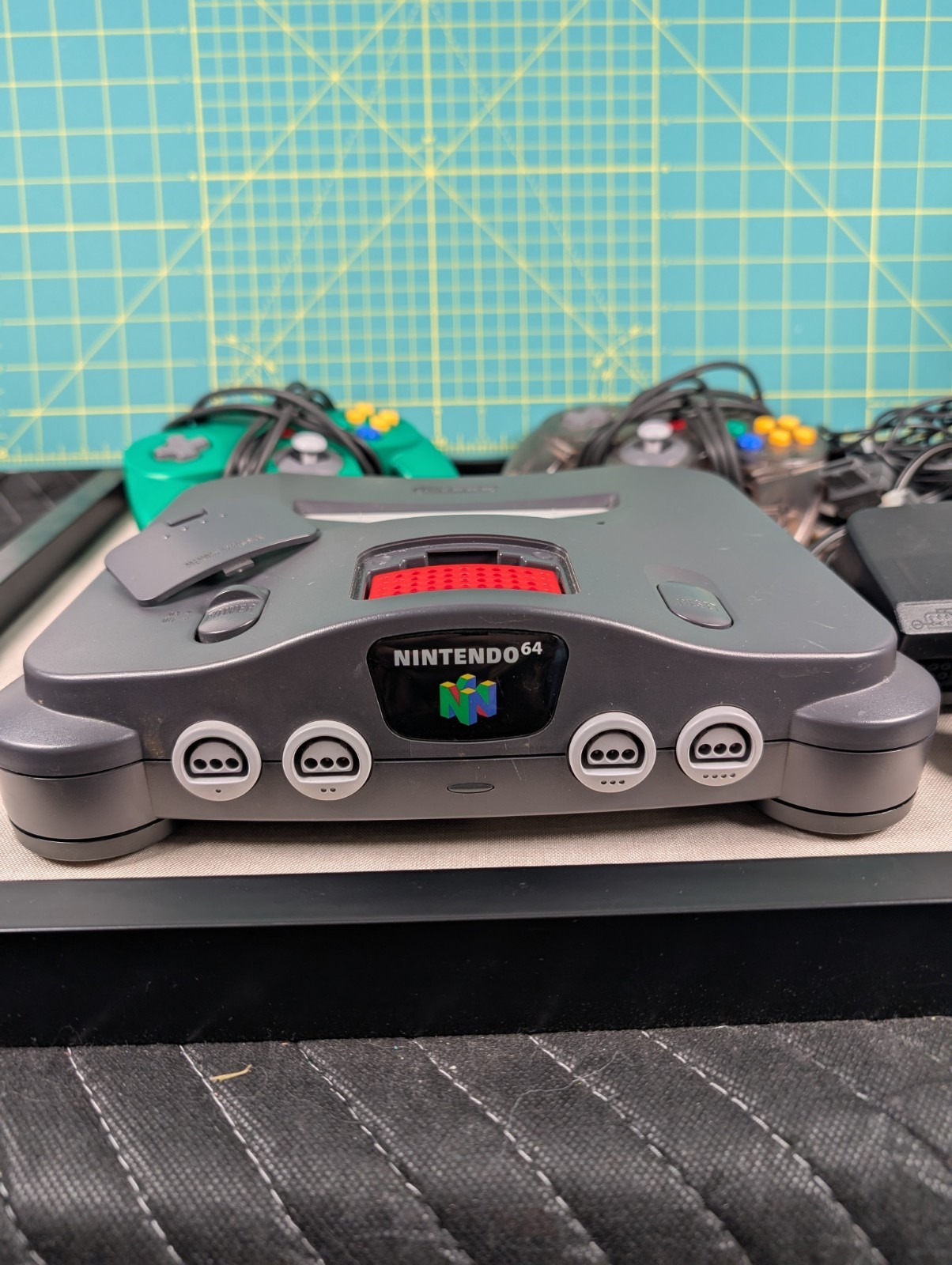 US Nintendo 64 Console, 2 Controllers, Expansion, Memory Card, Gameboy Xfer Pack