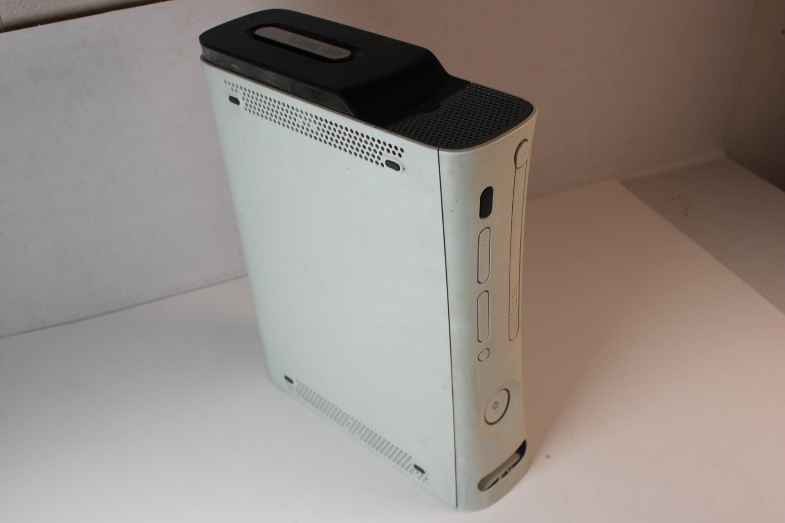 Microsoft Xbox 360 White Console W/ Hard Drive – Parts Only Red Ring 120GB HDD