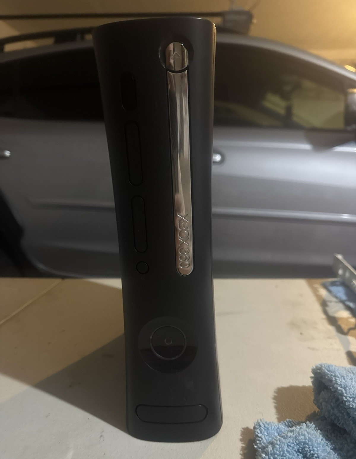Microsoft Xbox 360 modern warfare, two special edition ￼