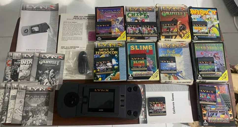 Atari Lynx 1 Console + 11 games/boxed (PAG-0201) **Parts/Repair** – See photos