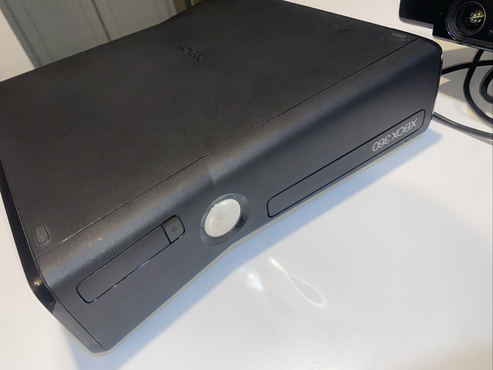 Xbox 360 and Kinect – 3 Controllers and accessories – missing power cord