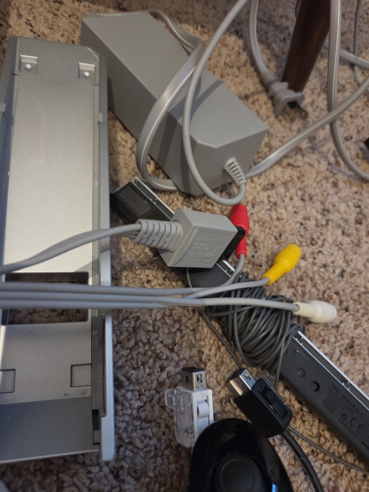 Nintendo Wii System With Games Bundle 8 Games 2 Joysticks 1 Controller