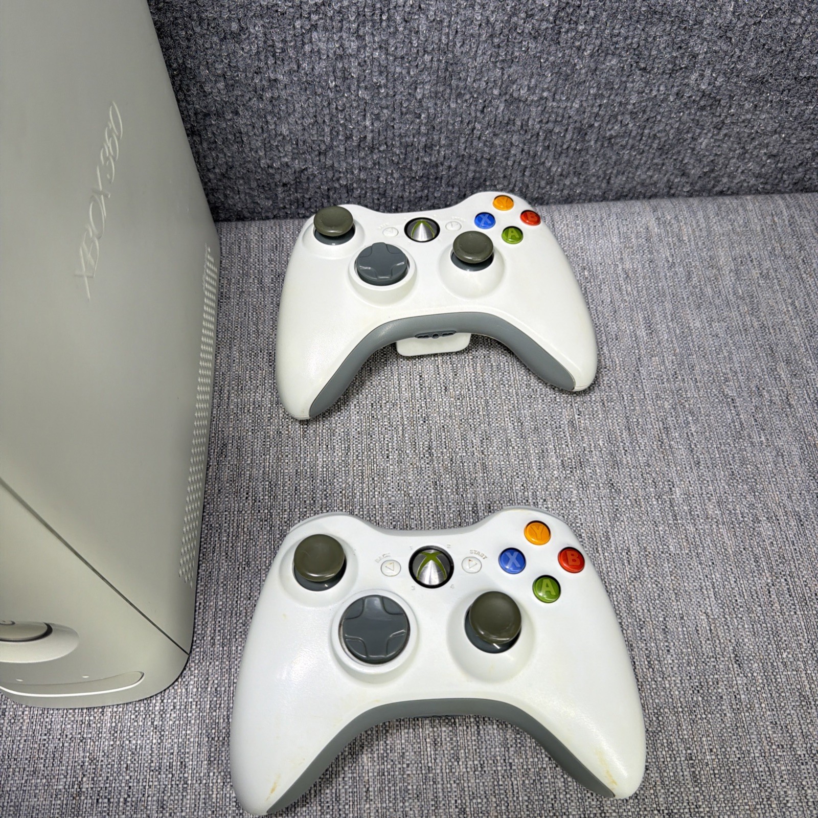 Microsoft Xbox 360 Pro 20GB Console Bundle HDMI Falcon 2007 w/ 2 Controllers