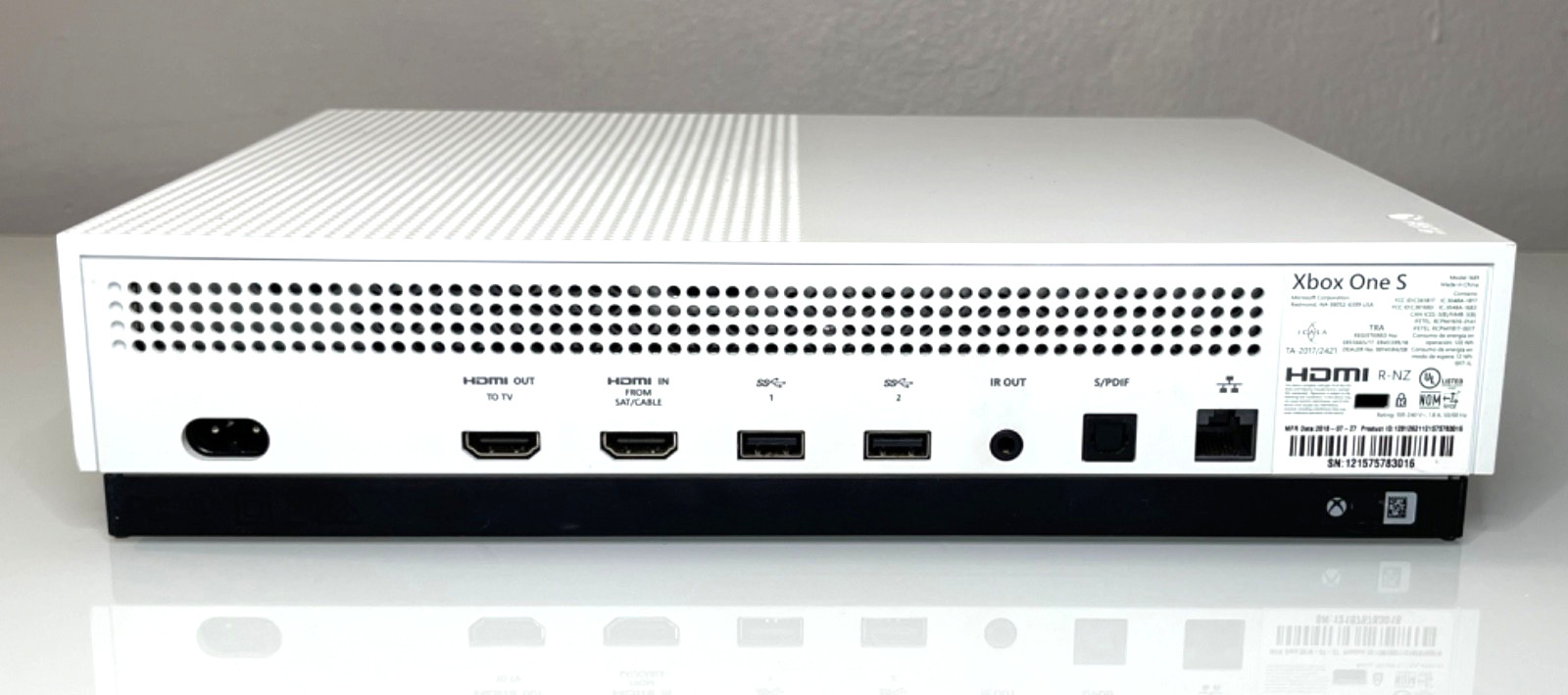 White Microsoft Xbox One S 1TB Console 1681 Bundle 1708 Controller w/ 5 Games