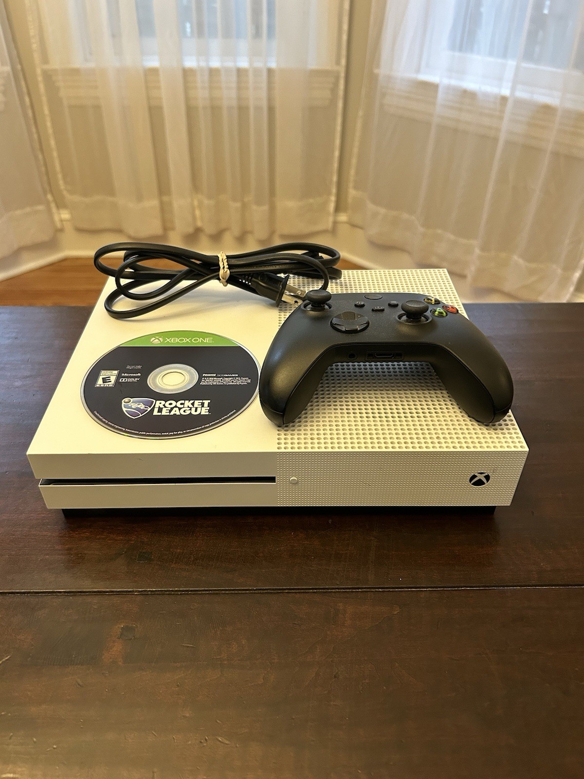 Xbox One S 365 GB With Controller And Rocket League
