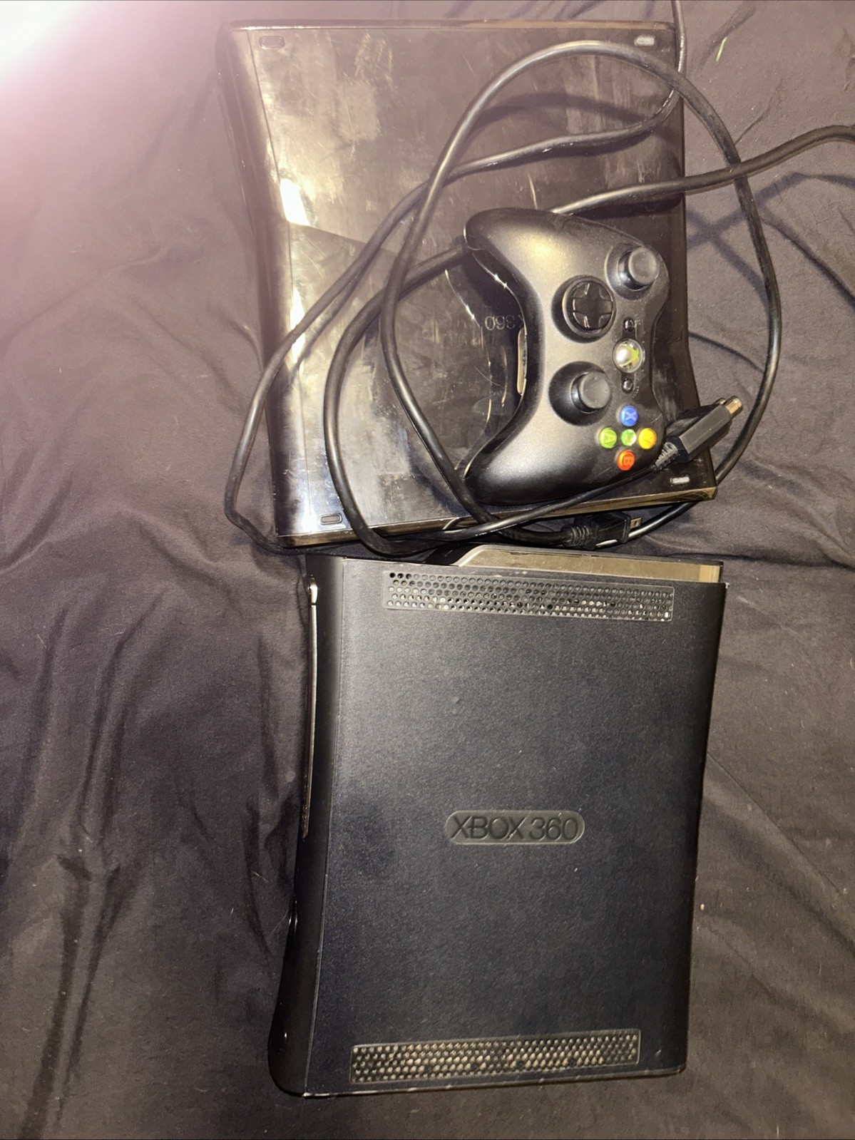 2 Different Versions Of The Xbox 360 (READ DESC BEFORE PRUCHASE)