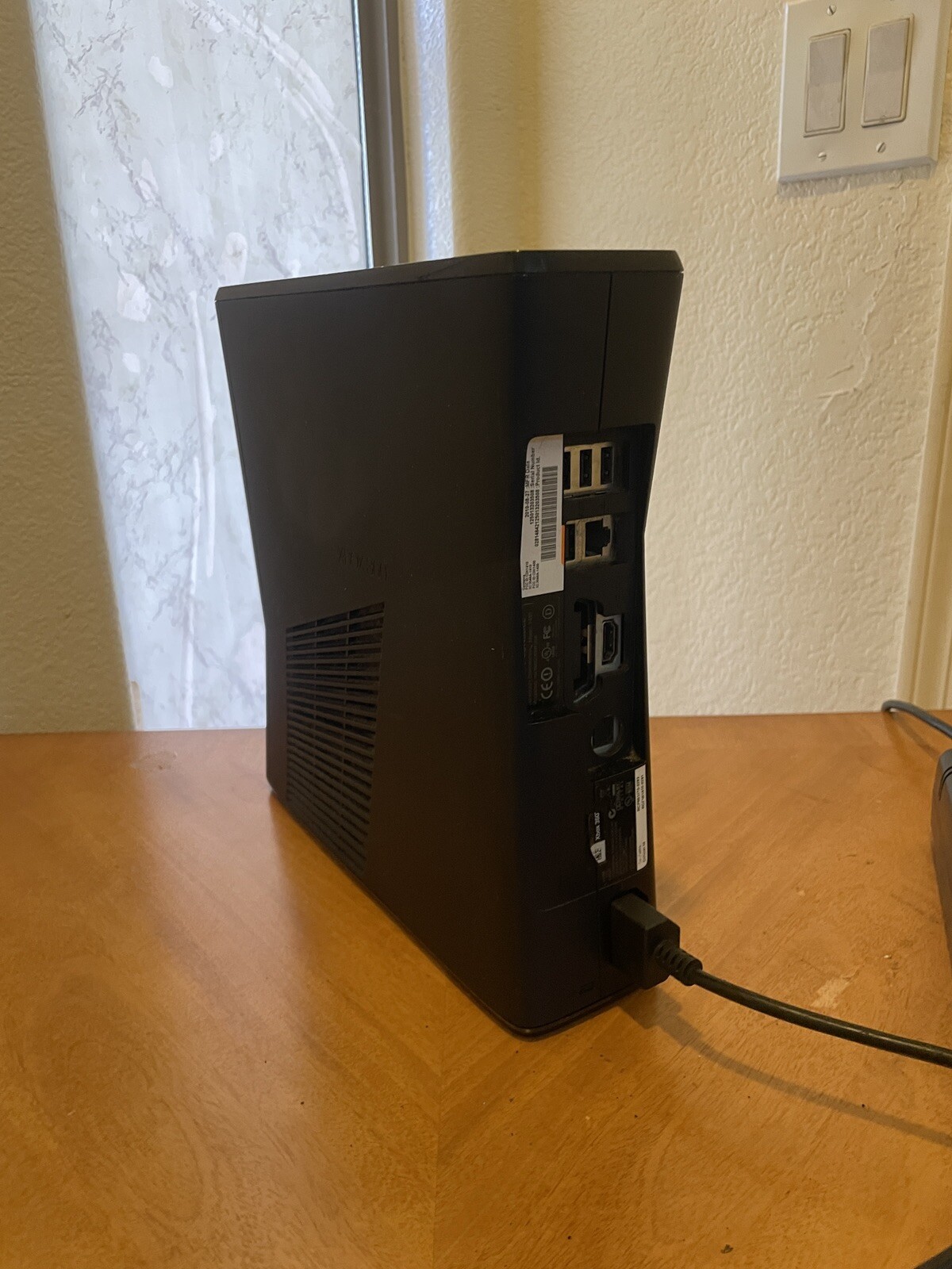 Microsoft Xbox 360 S 4GB Black Console With Kinect