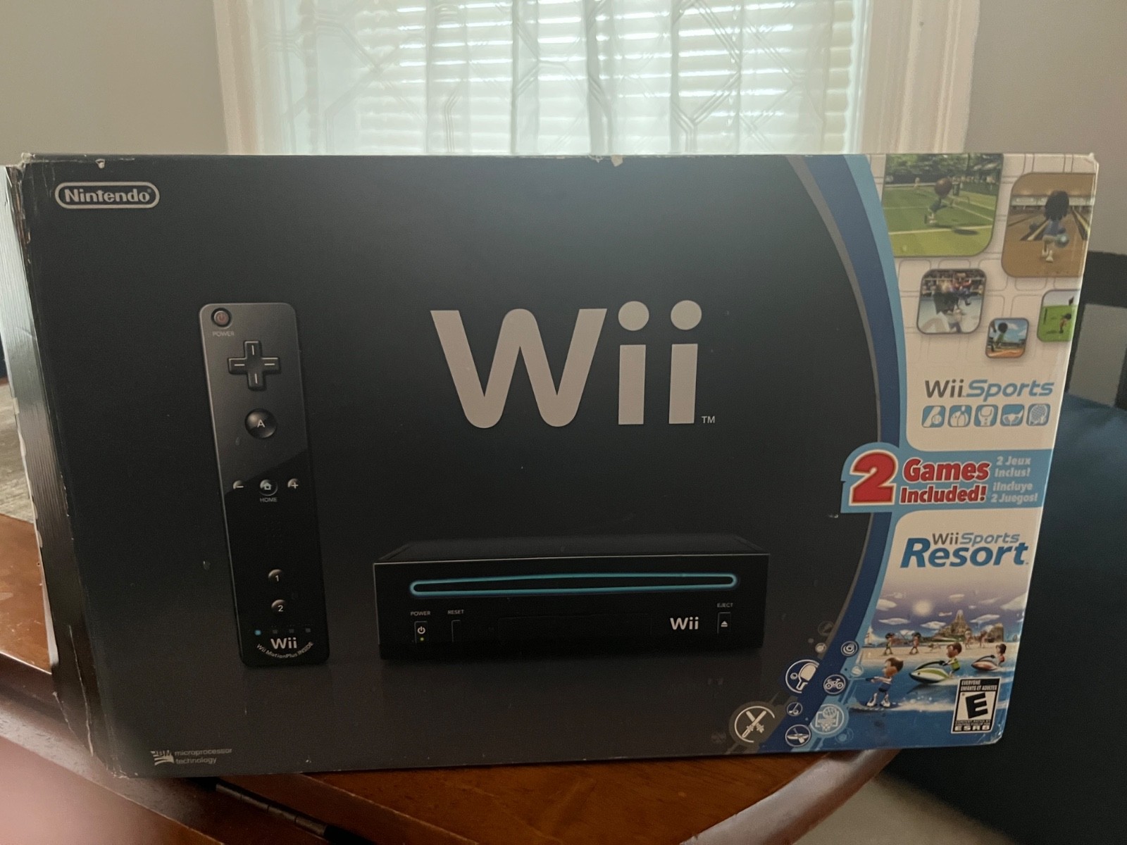 Nintendo RVLSKRP2 Wii Console with Wii Sports Resort