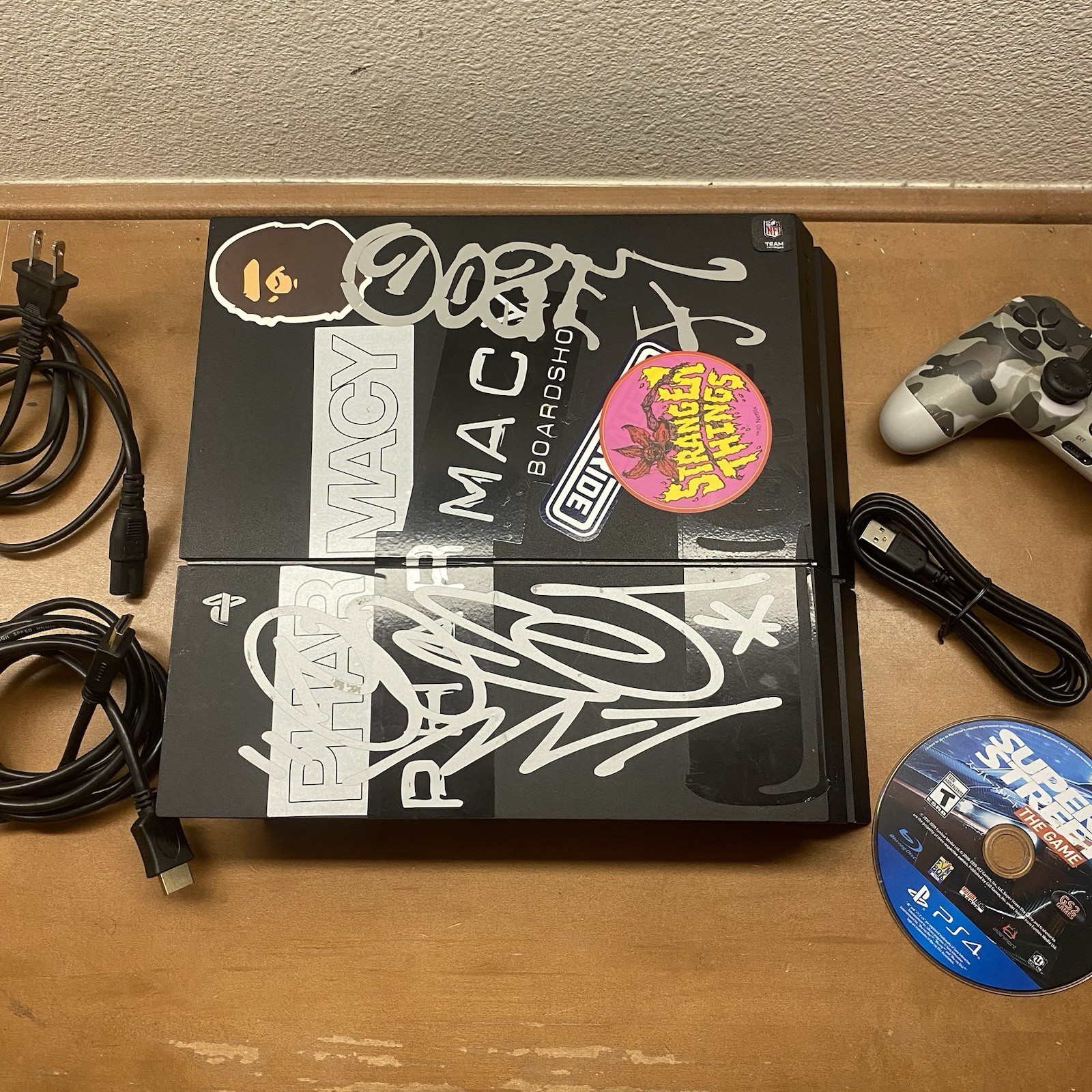 Sony PlayStation 4 PS4 500GB Black Console With Controller, Cords Tested Working