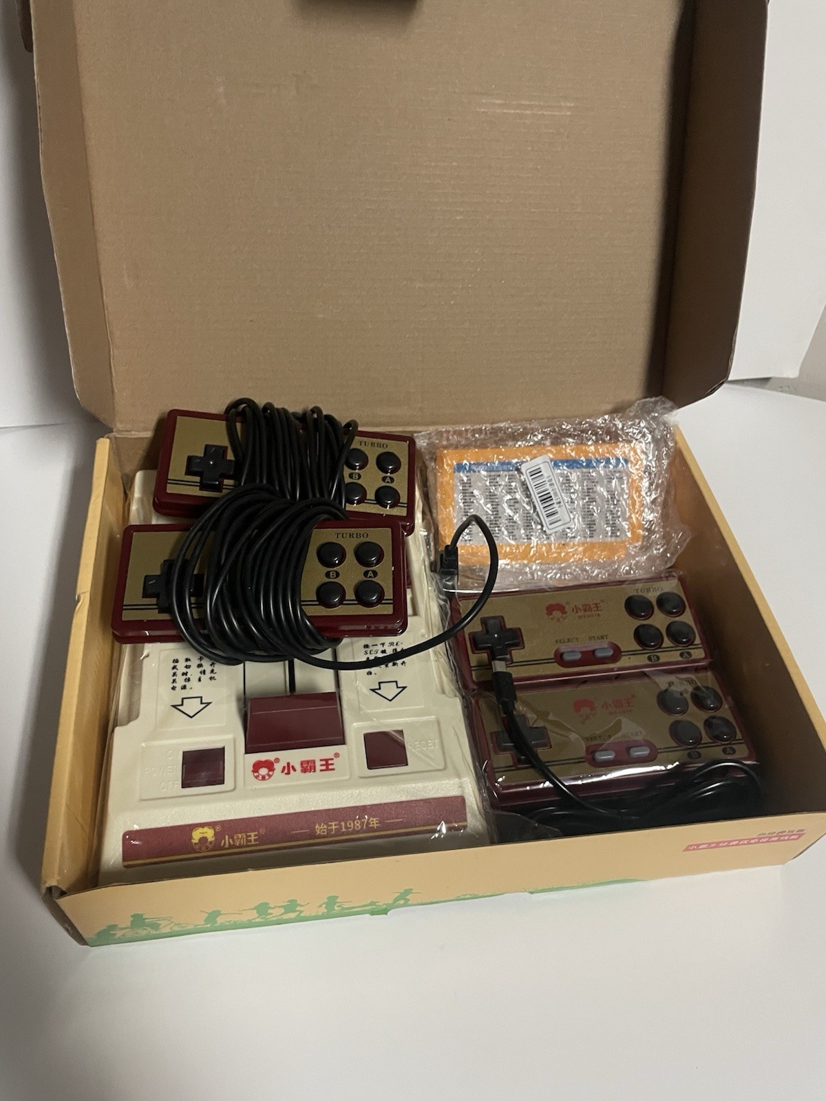 Subor D101 Video Game Console Beige Red 2 Player Composite RCA with Controllers