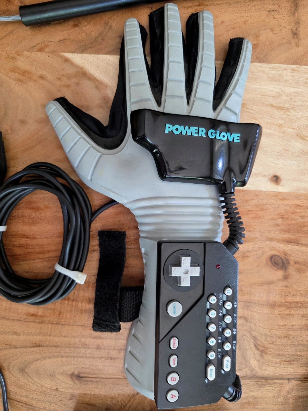 Nintendo NES Action Set Console Bundle CIB + power glove NES Advantage 3 games