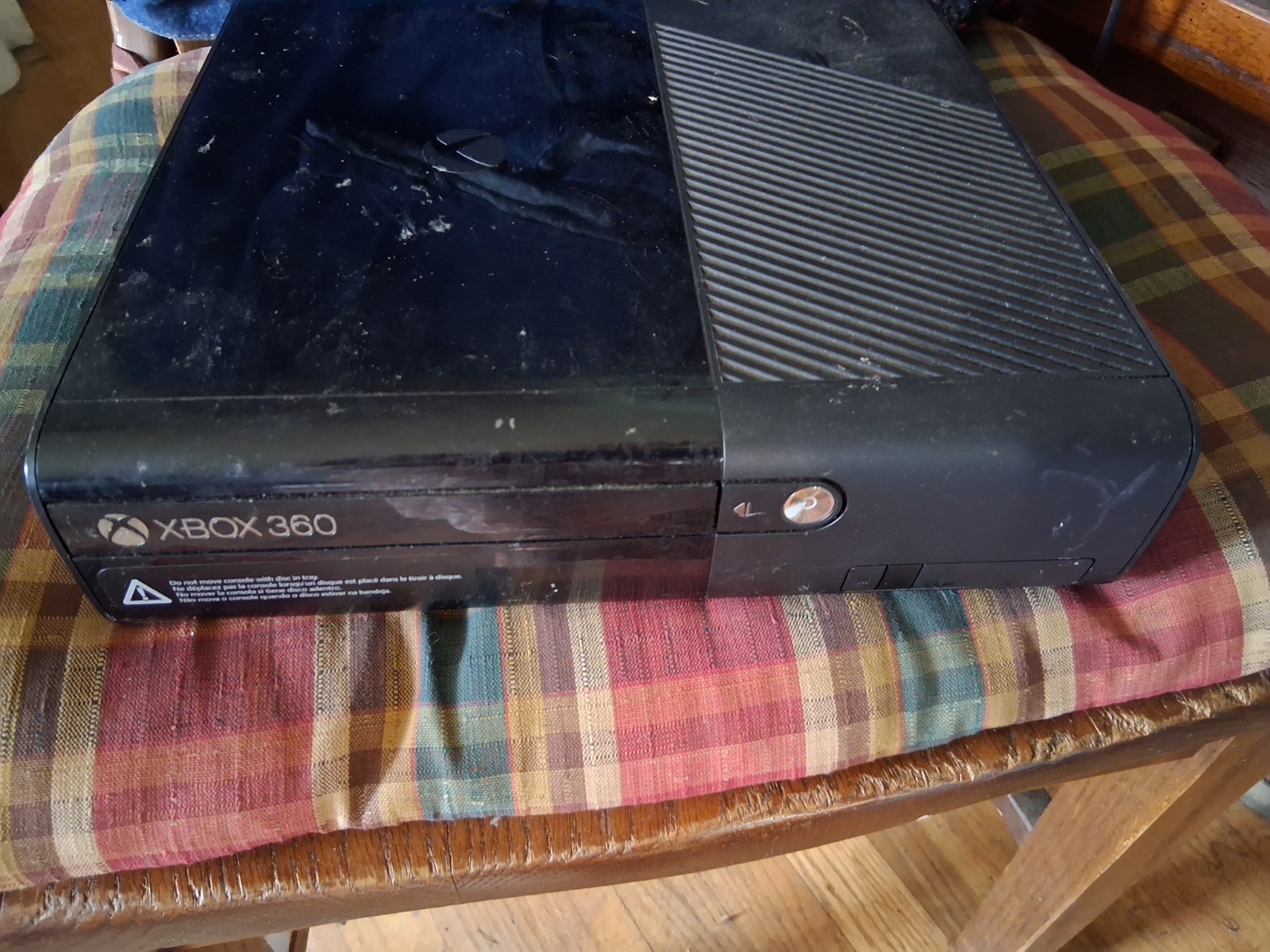 Microsoft Xbox 360 E 4GB Console Gaming System Only Black Parts Only