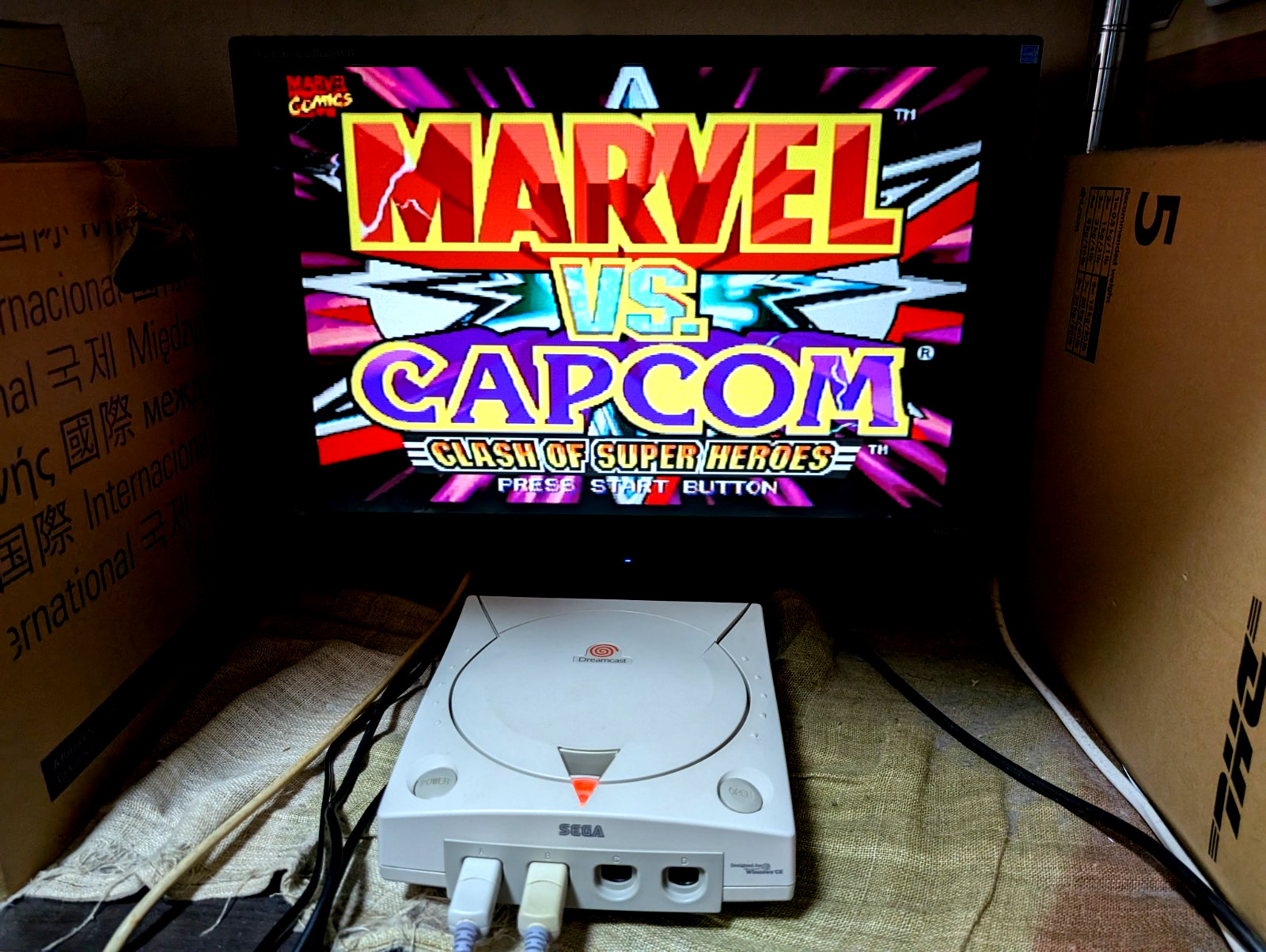 SEGA Dreamcast Console 2 Controller Visual Memory Marvel vs Capcom 2 Japan