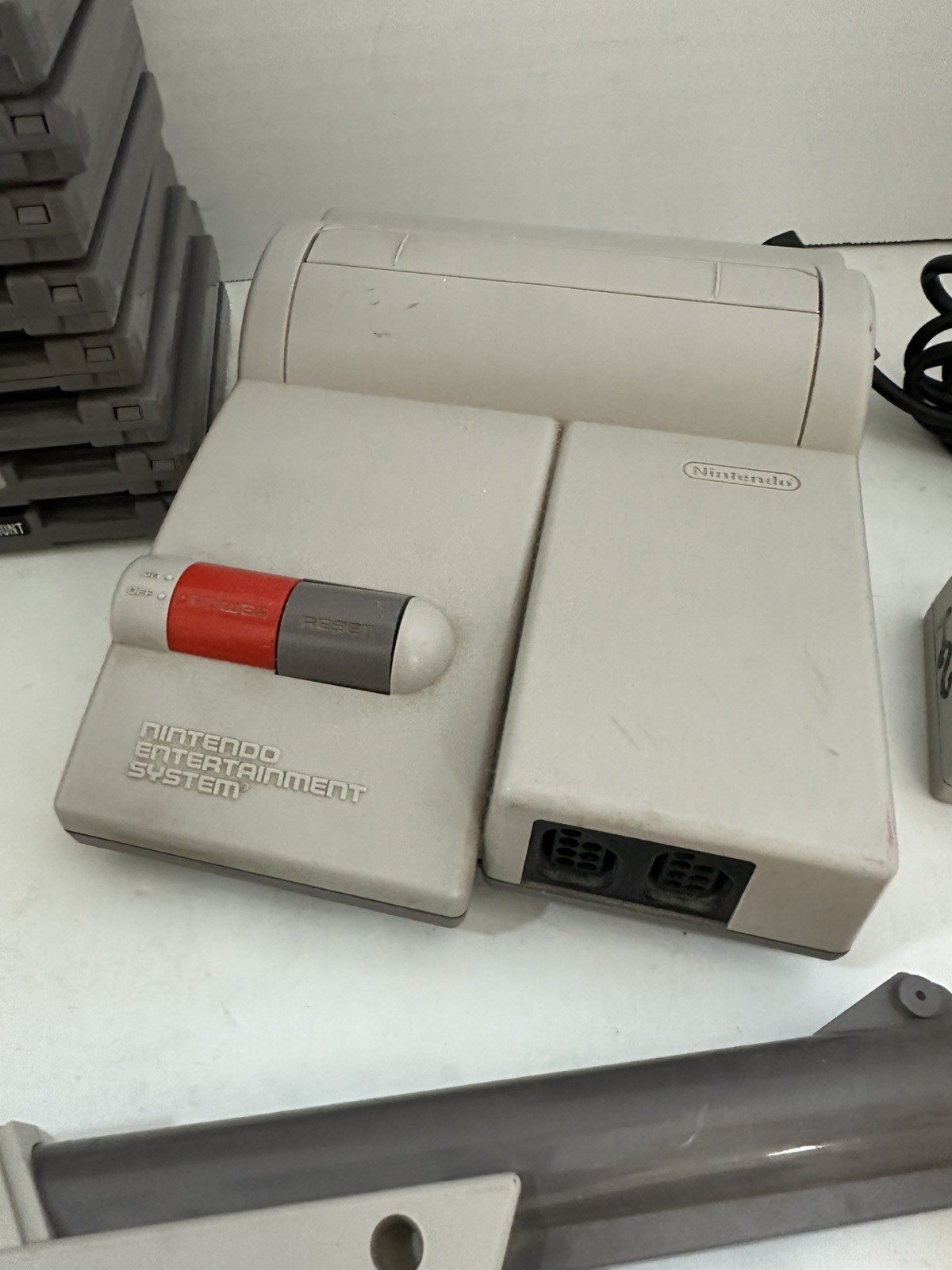 Nintendo NES-101 Original Top Loader Console System BUNDLE WITH 20 GAMES & MORE