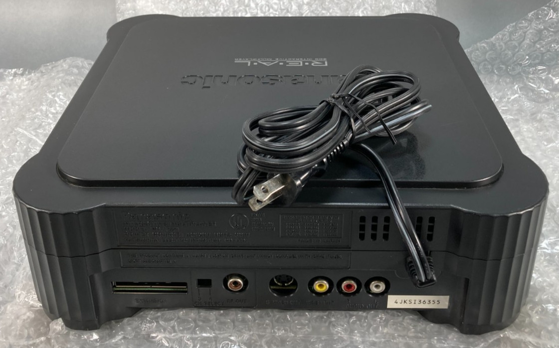 Panasonic 3DO FZ-1 Console W/Box, Cords, Controller & Games (TESTED WORKING)