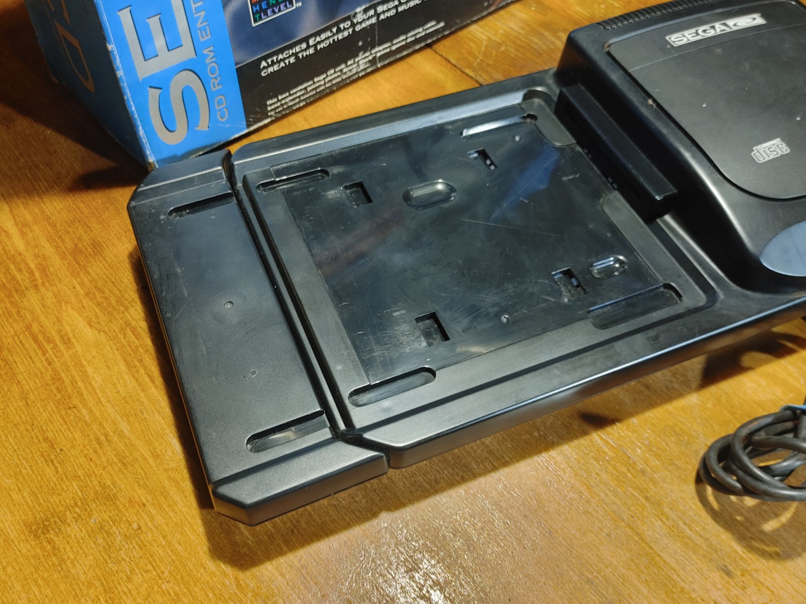 Sega CD Model 2 Console Genesis Bundle Consoles w Controller & Box *TESTED*
