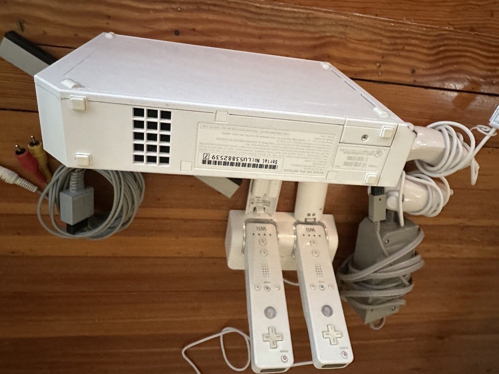 Nintendo Wii Console, White Premium Bundle [nintendo_wii]