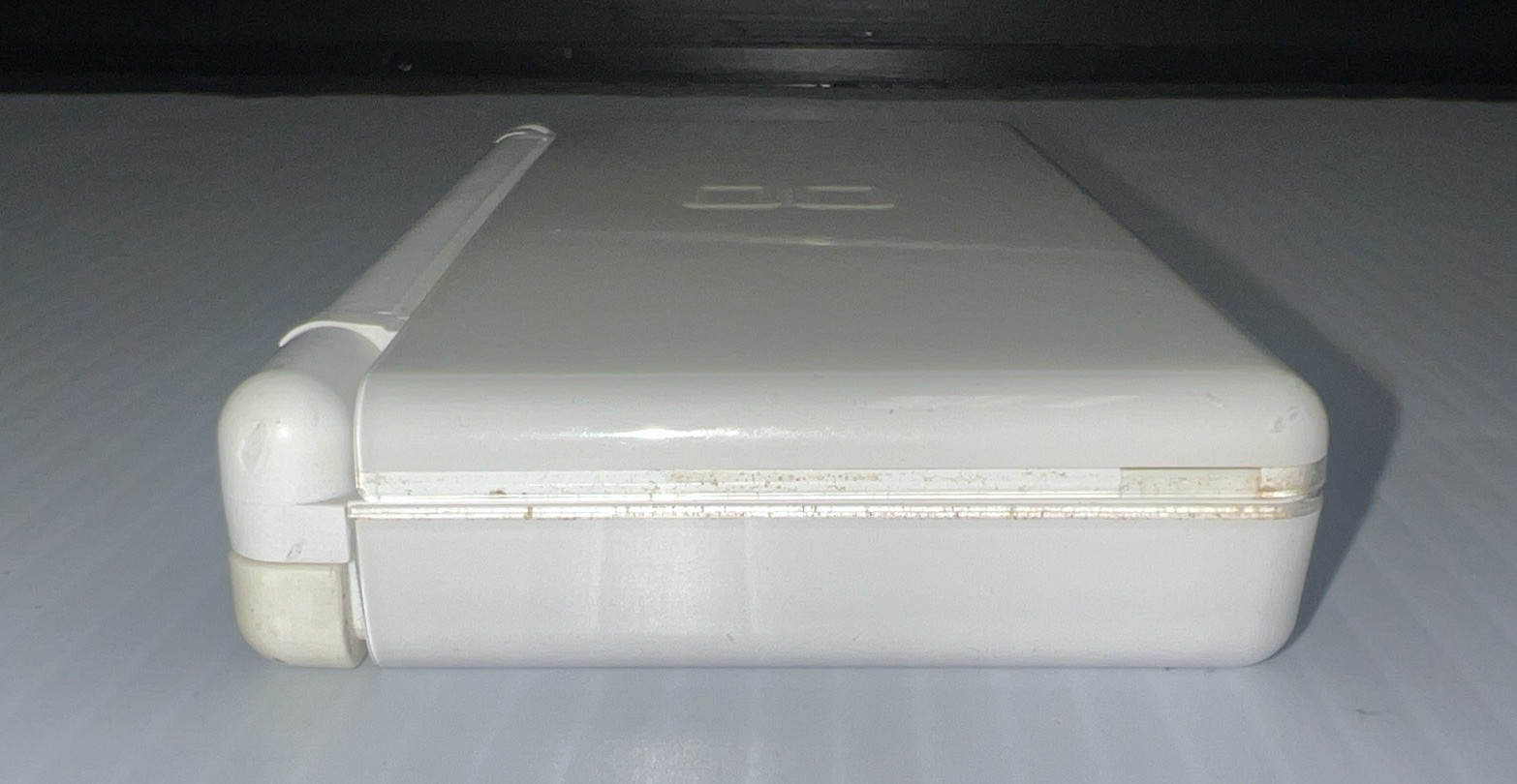 Nintendo DS Lite White Tested Working No Charger Cracked Hinge preowned console