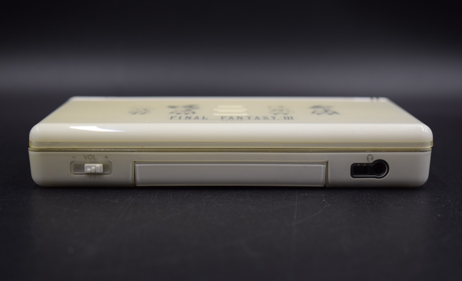 [READ] Nintendo DS Lite Final Fantasy Ⅲ Console Limited Edition Japan