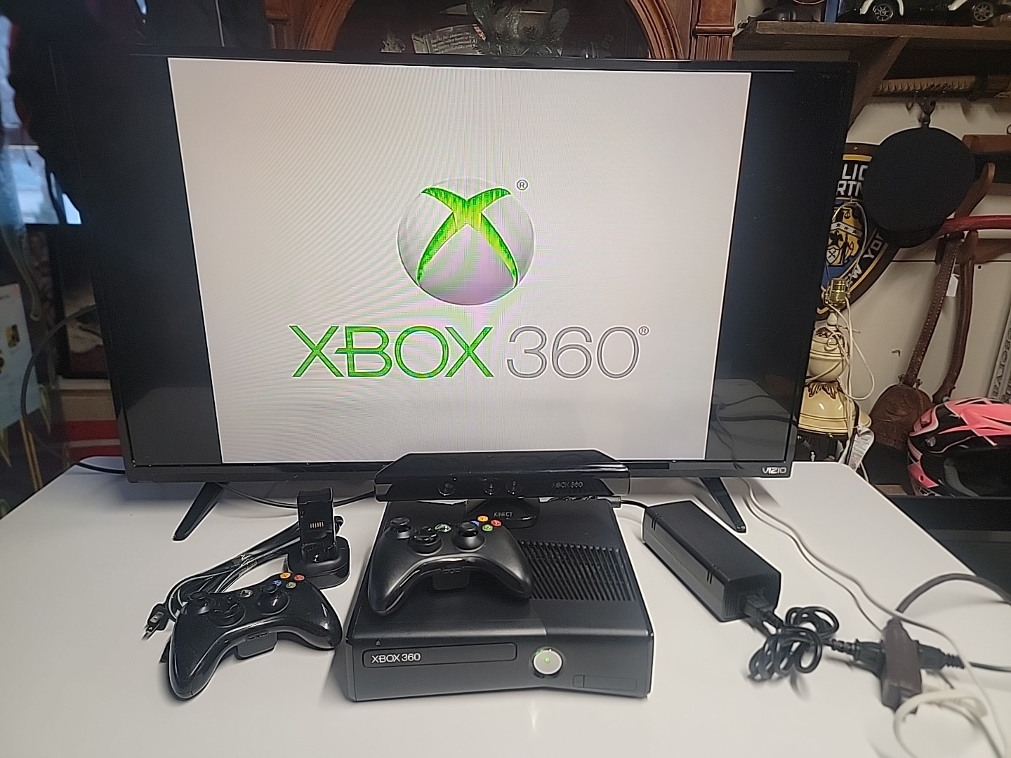 Microsoft Xbox 360 Kinect Bundle 250GB Matte Black Console