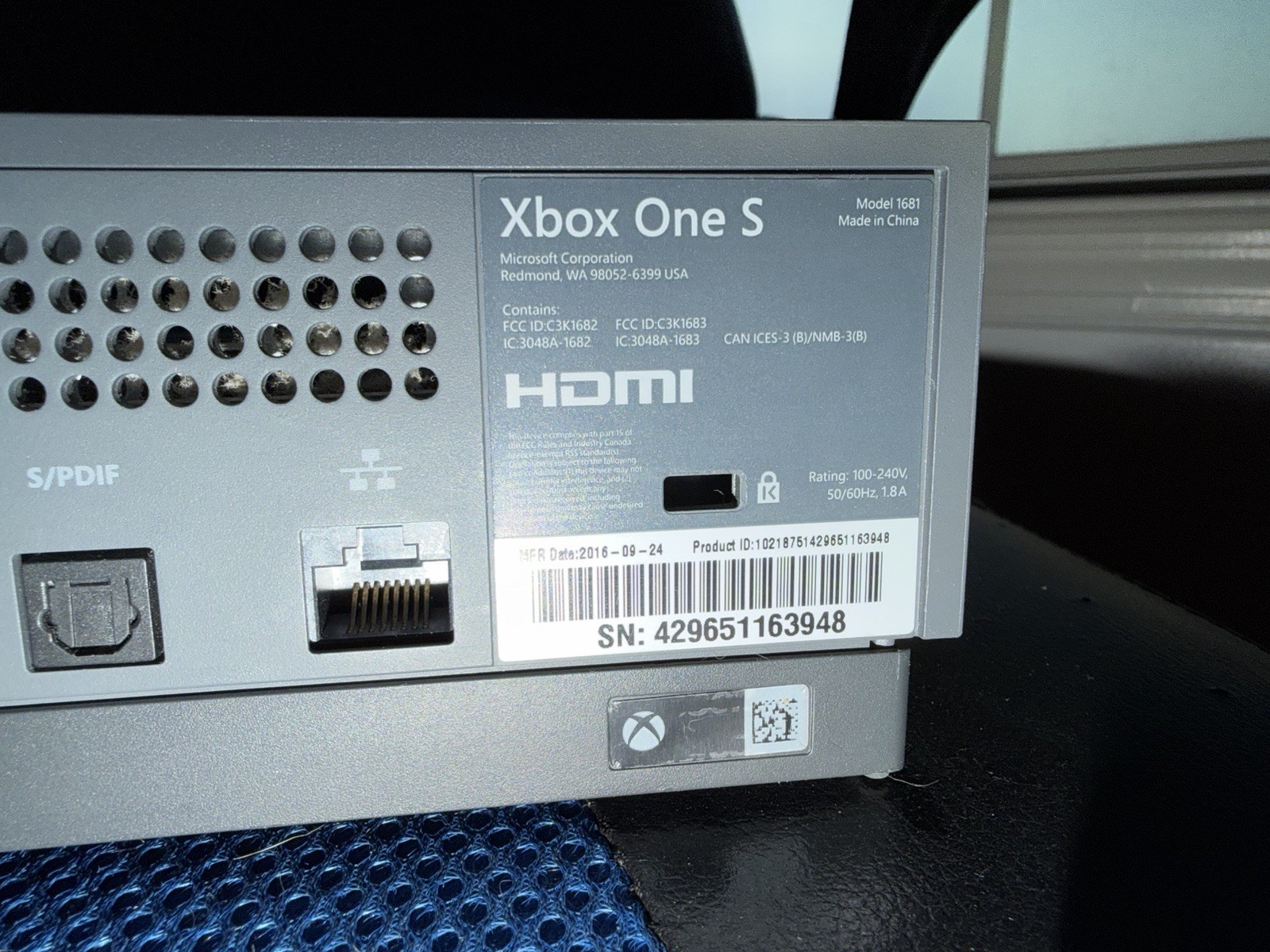 Microsoft Xbox One S 1681 Home Console Gray HDMI USB-A Ethernet S/PDIF