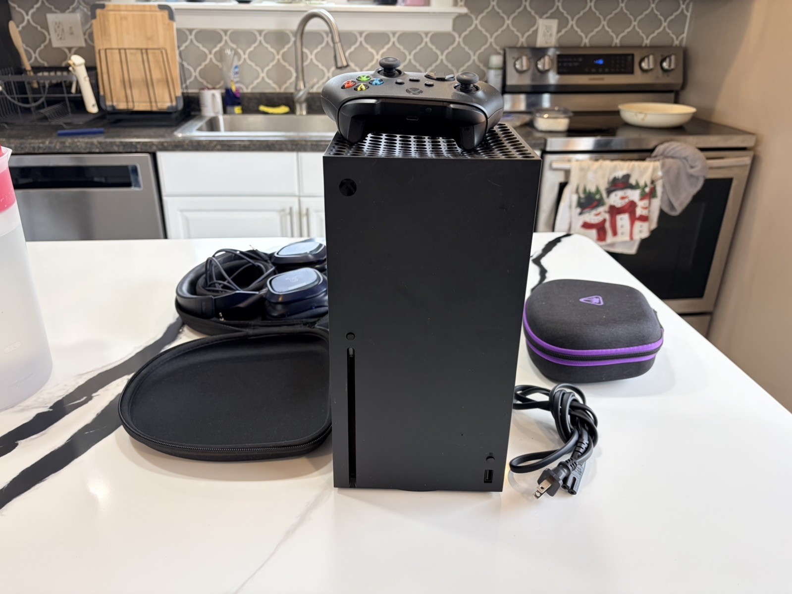 🎮 Xbox Series X – 1TB + Controller (Excellent Condition)