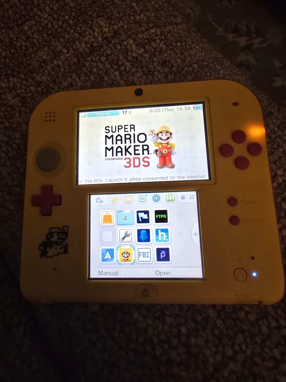 Nintendo 2DS Super Mario Maker for Nintendo 3DS Bundle – Yellow/Red