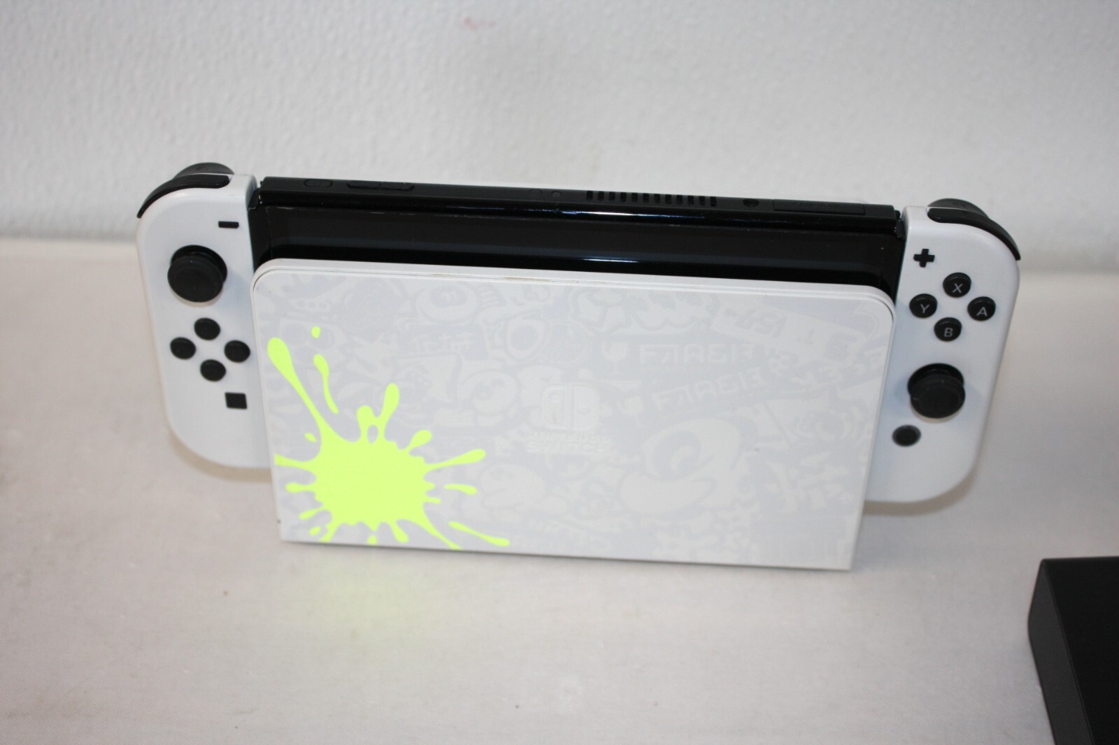 Nintendo Switch OLED HEG-001 Handheld Console White – Complete w/ Dock TESTED!