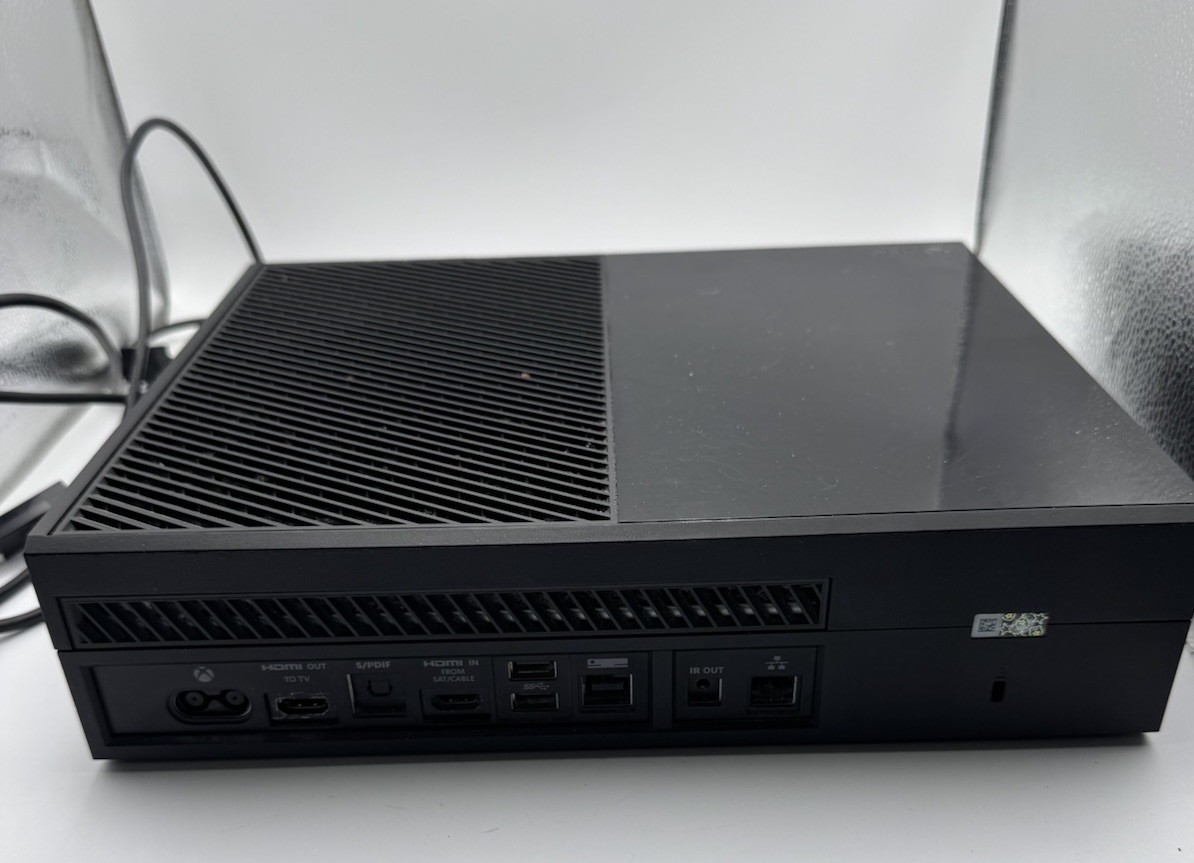 Microsoft Xbox One 1540 Console Tested W/ $30 Controller- Missing Power Chord