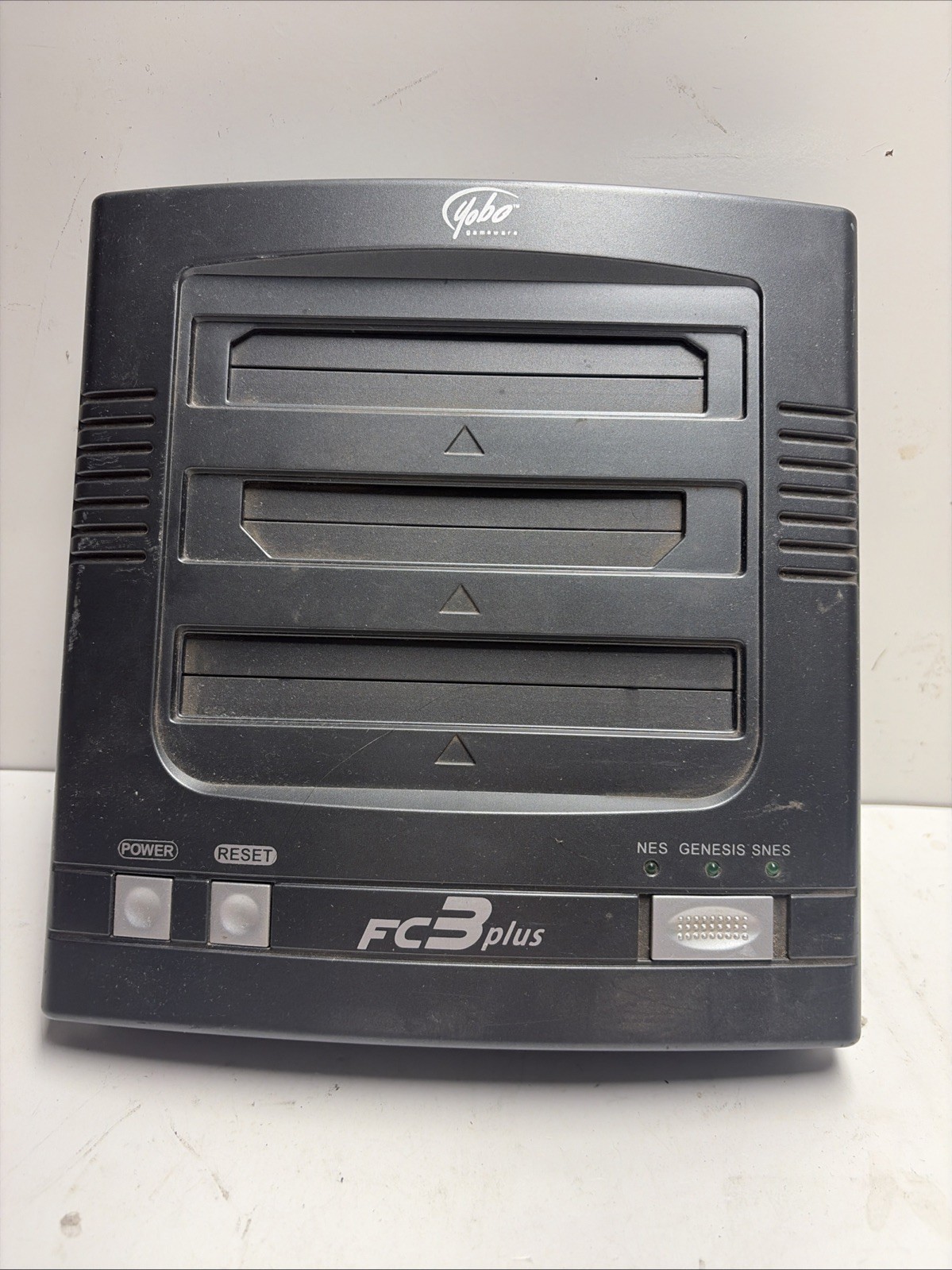 YOBO FC3 PLUS VIDEO GAME CONSOLE PLAYS NES,SNES,GENESIS UNTESTED PARTS ONLY Blac