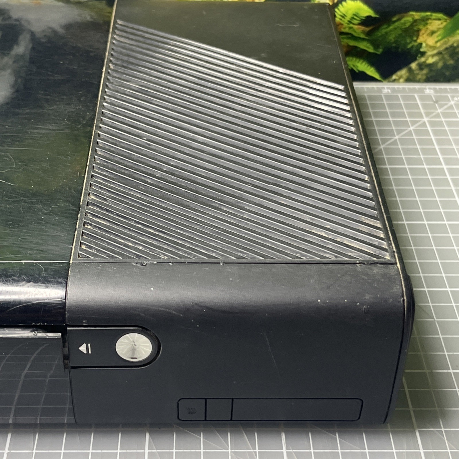 Microsoft Xbox 360 E Console – No Harddrive Parts Only