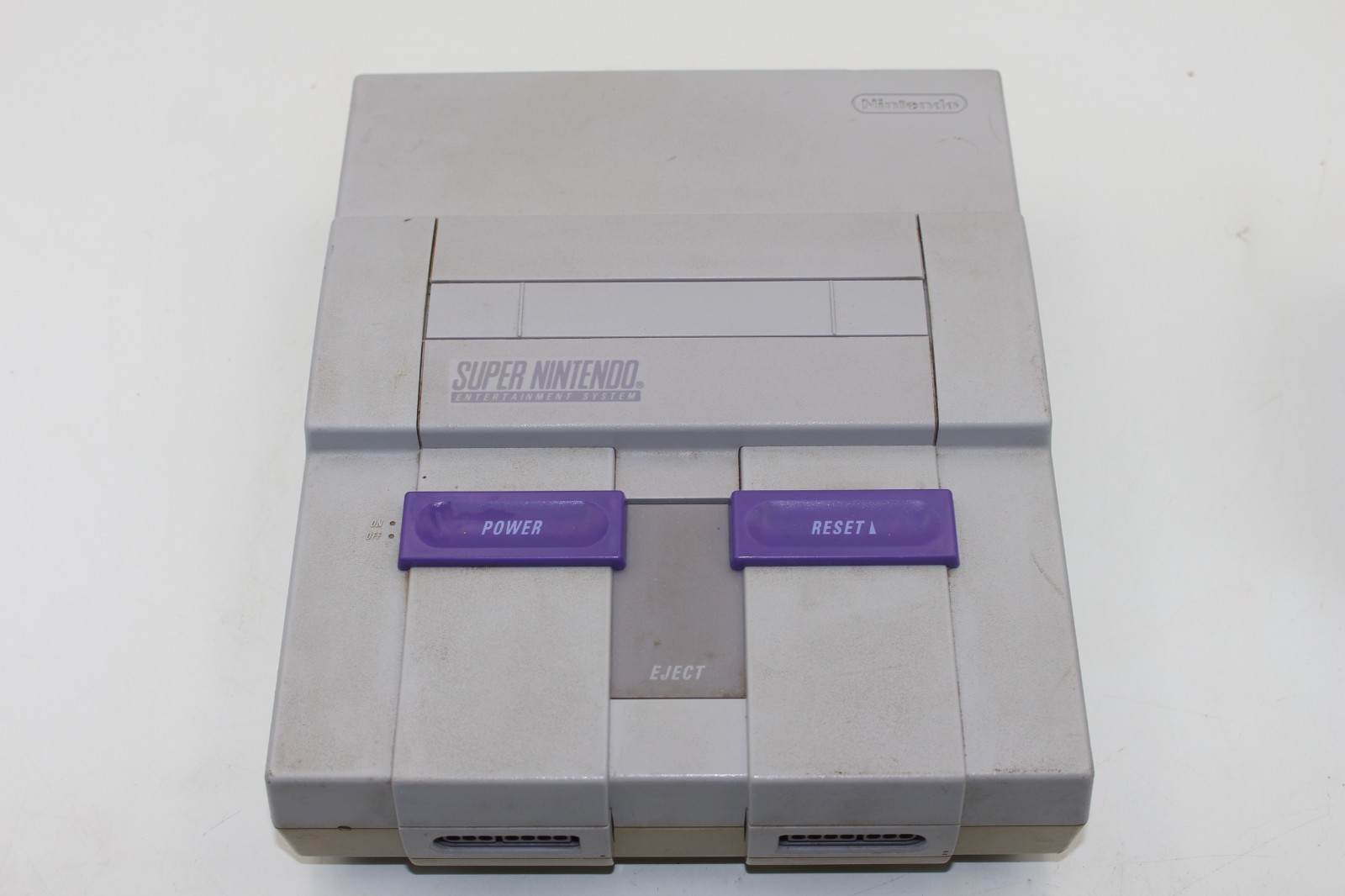 Broken Nintendo Super Nintendo Entertainment System SNES SNS-001 B&W Video