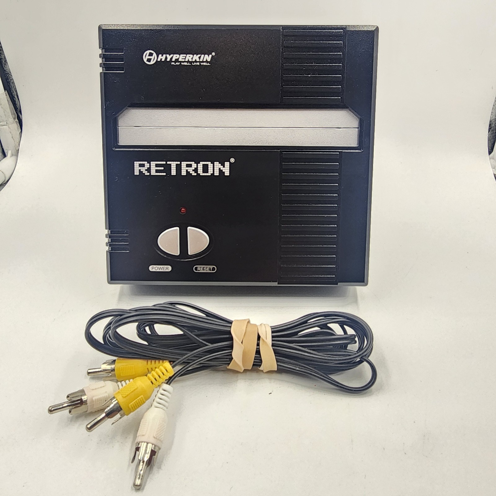 Hyperkin RetroN 1 AV Gaming Console – Black Edtn w/ AV cable *preown/untested