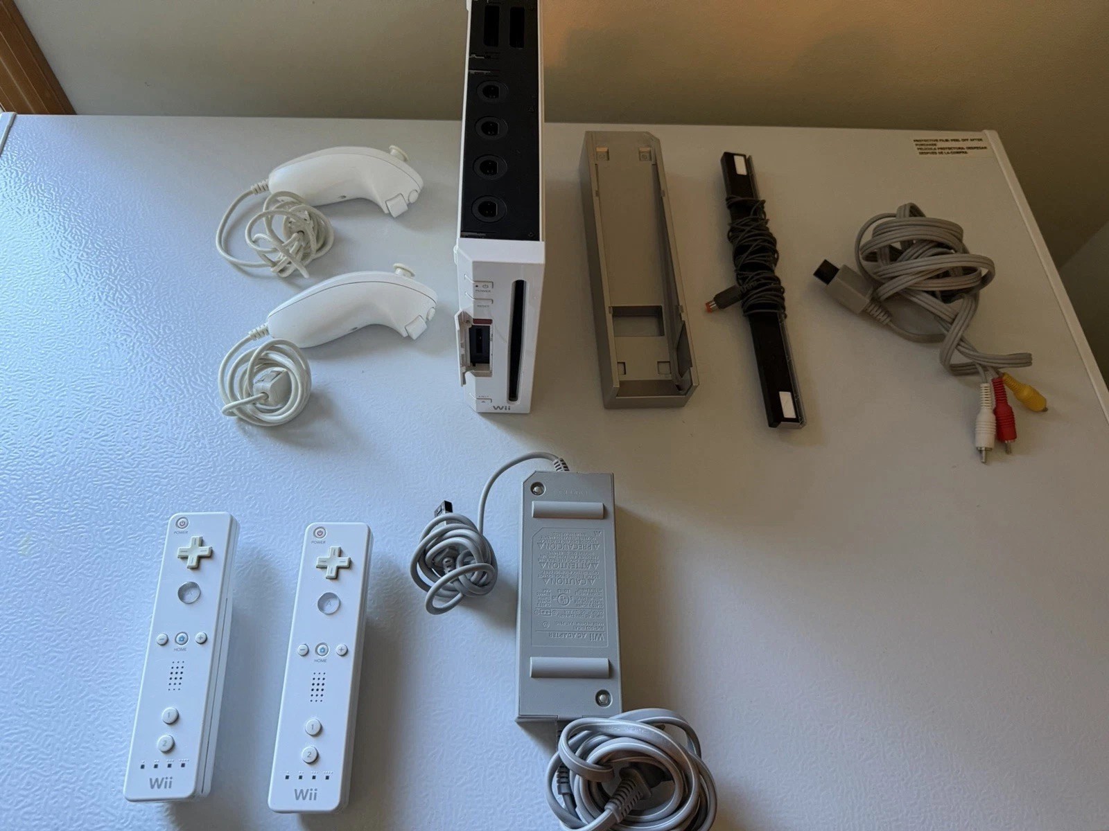 Nintendo Wii Console White RVL-001 Bundle GC Compatible & Factory Reset No Door