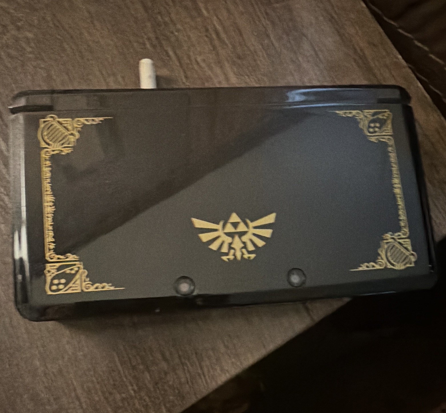 Nintendo 3DS Zelda Hyrule Crest Black/Gold 3D Handheld 2GB NTSC-U/C