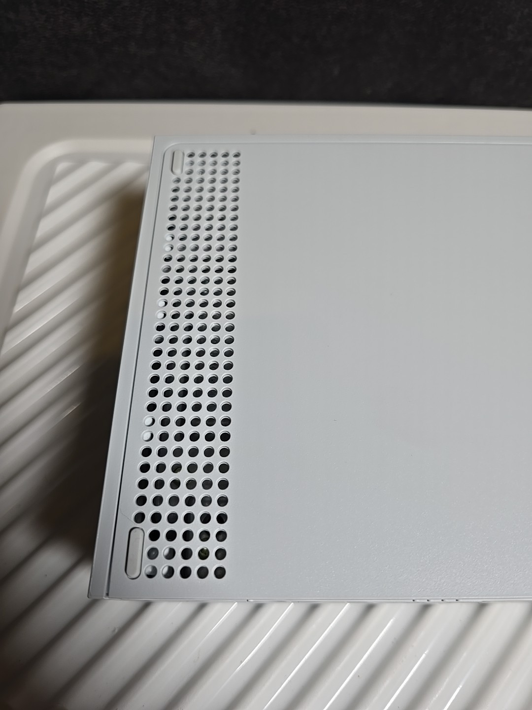 Microsoft Xbox Series S 512GB Console MODEL 1883 W/ Controller & Wall Mount
