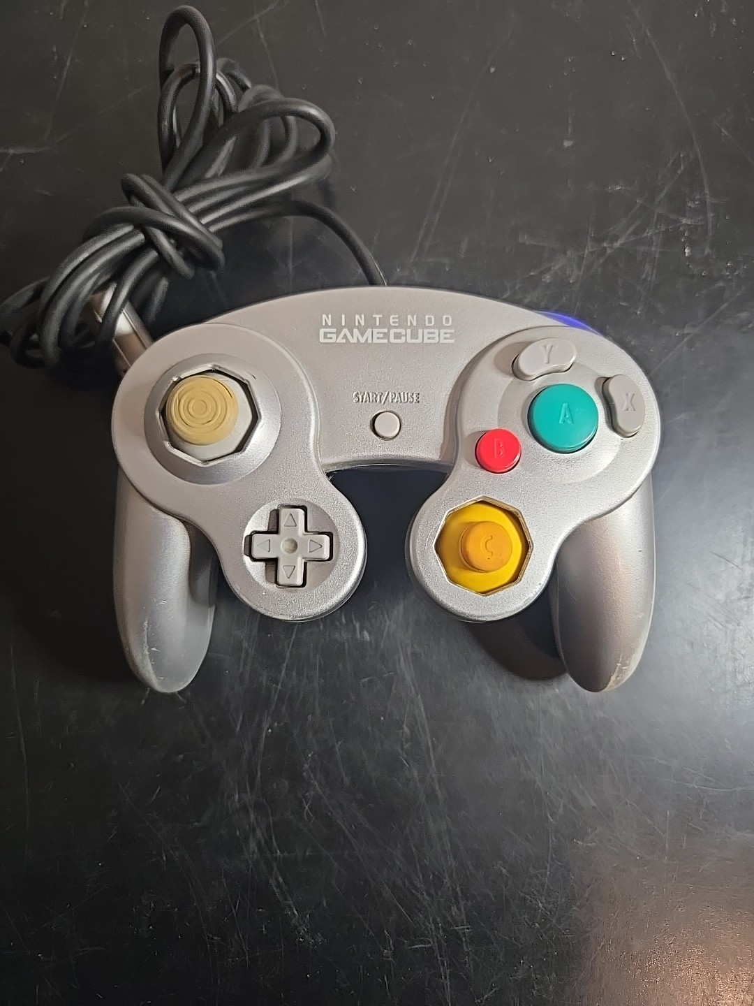 Nintendo GameCube Console + Controller + Accessory NTSC-U/C (US/Canada) DOL-001