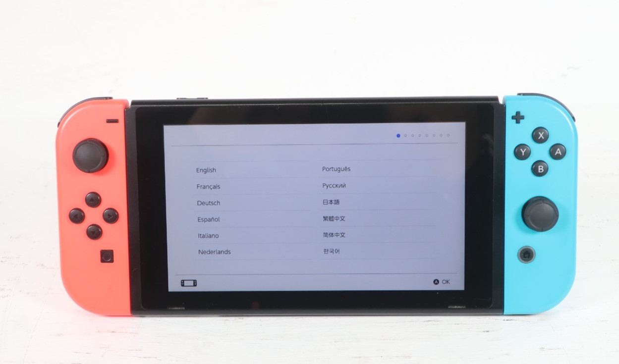 Nintendo Switch Console 32GB Neon Red/Blue Joy-Con Bundle w/ Charger Tested